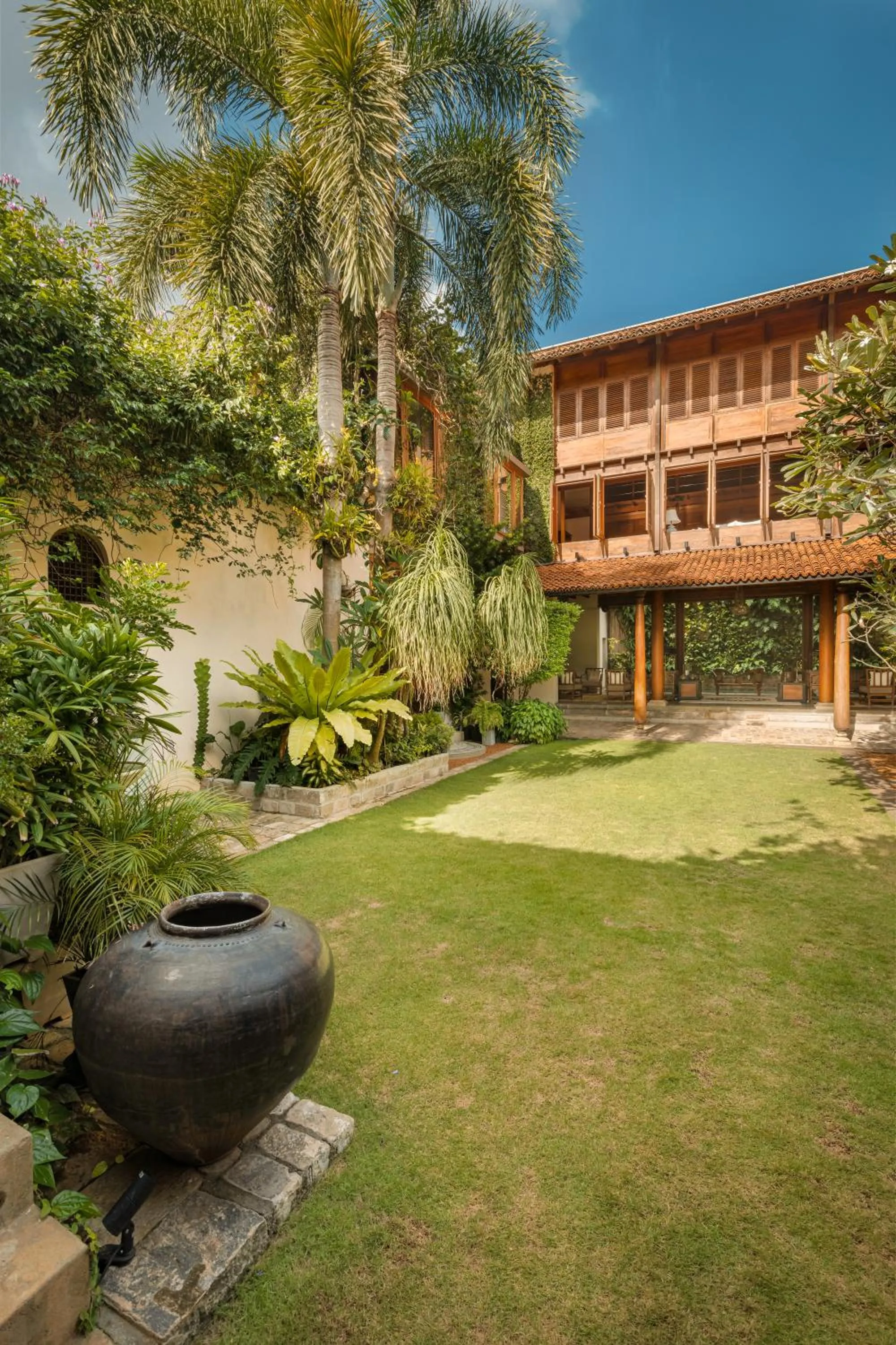 Property building in Ishq Colombo