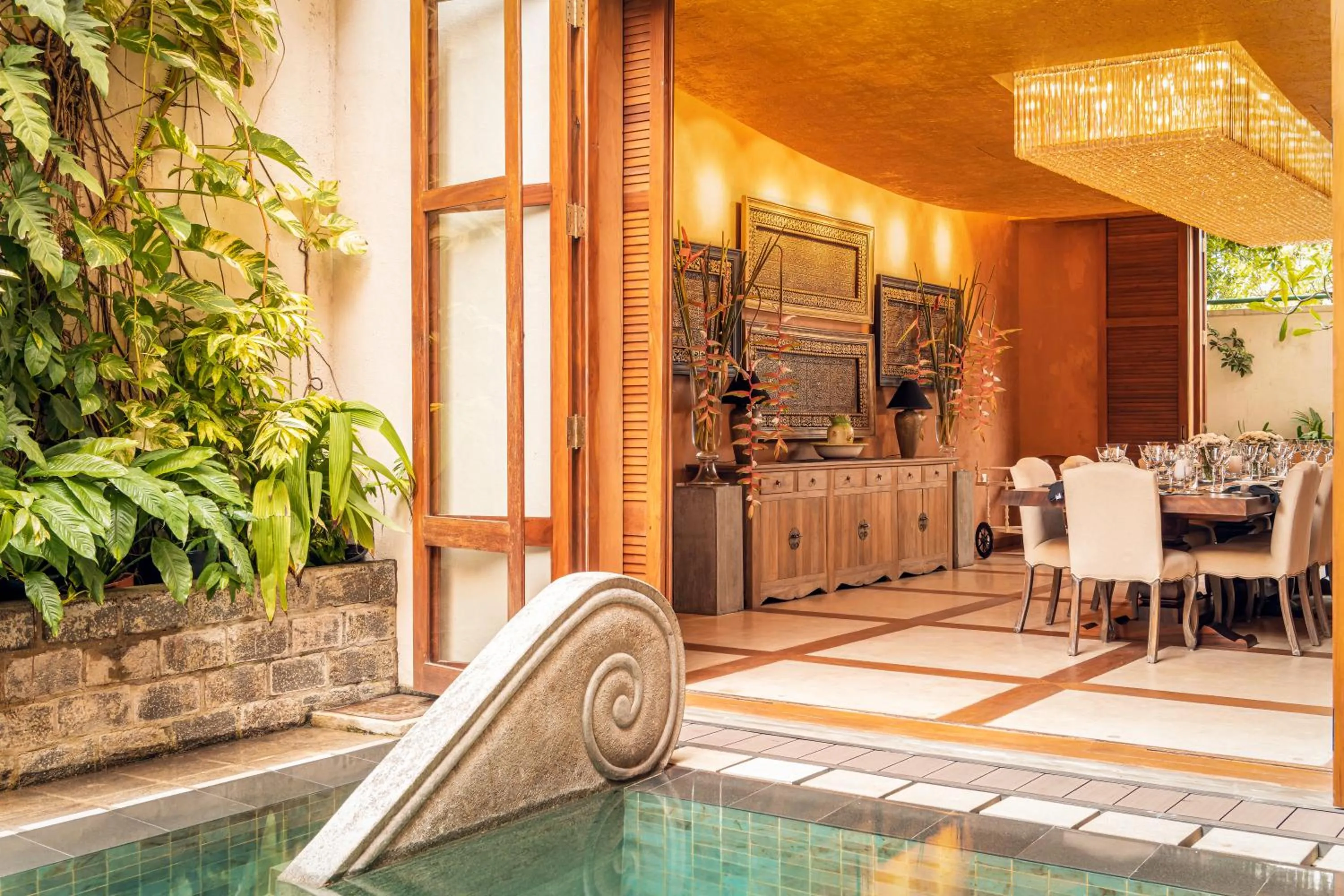 Dining area in Ishq Colombo