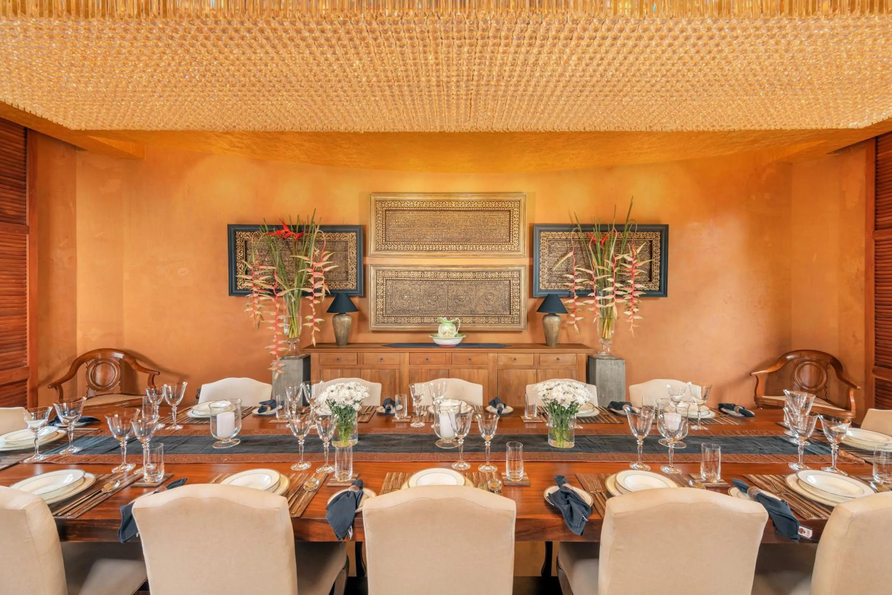 Dining area in Ishq Colombo