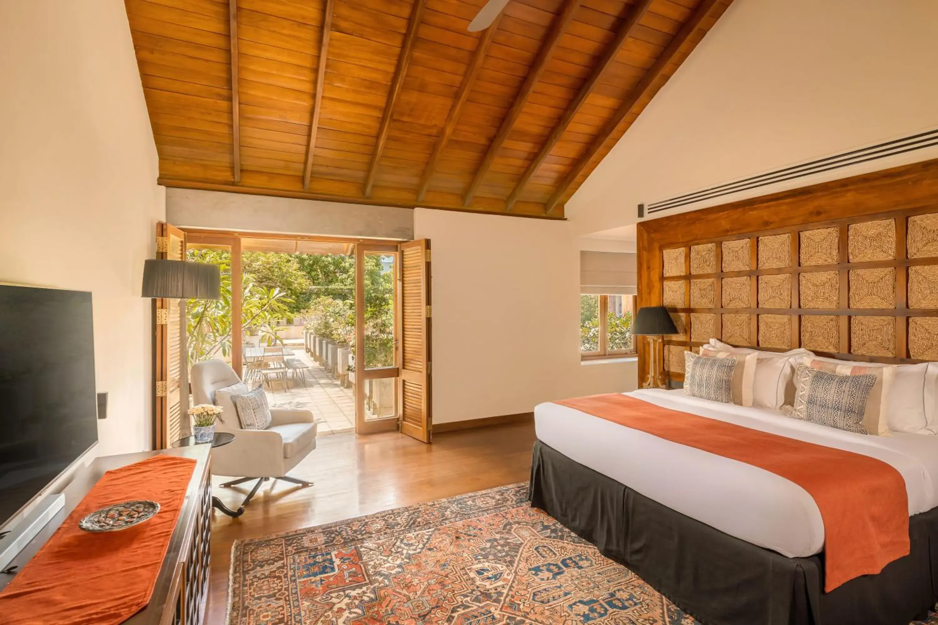 Deluxe King Room in Ishq Colombo Deluxe King Room in Ishq Colombo