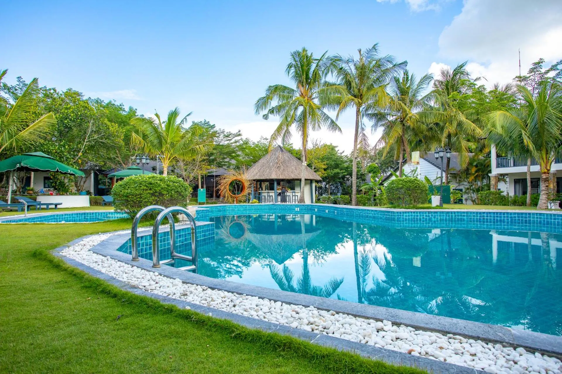 Swimming pool in Santa Garden Resort