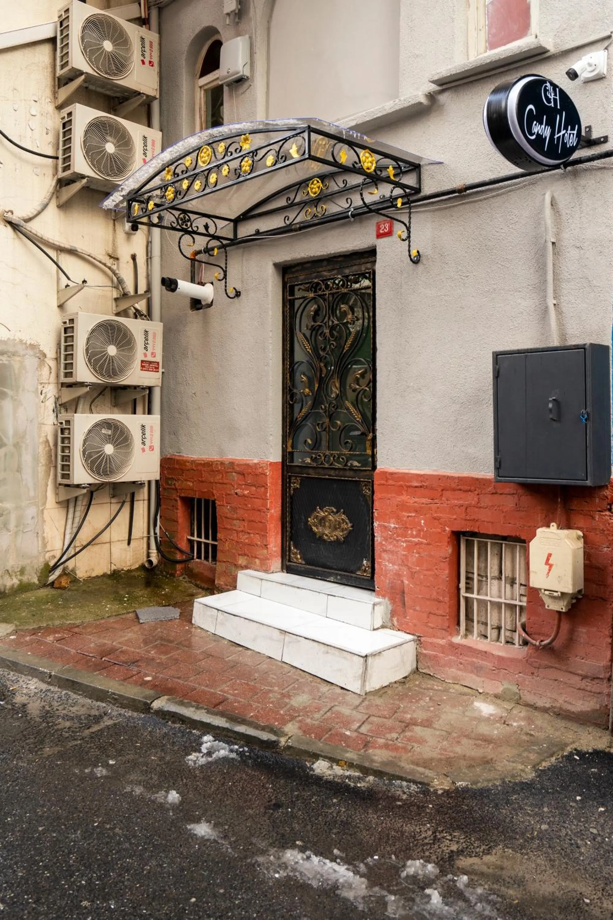 Facade/entrance in Candy Hotel