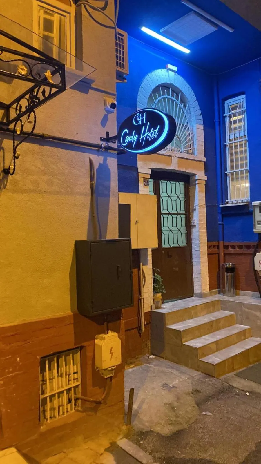 Facade/entrance in Candy Hotel