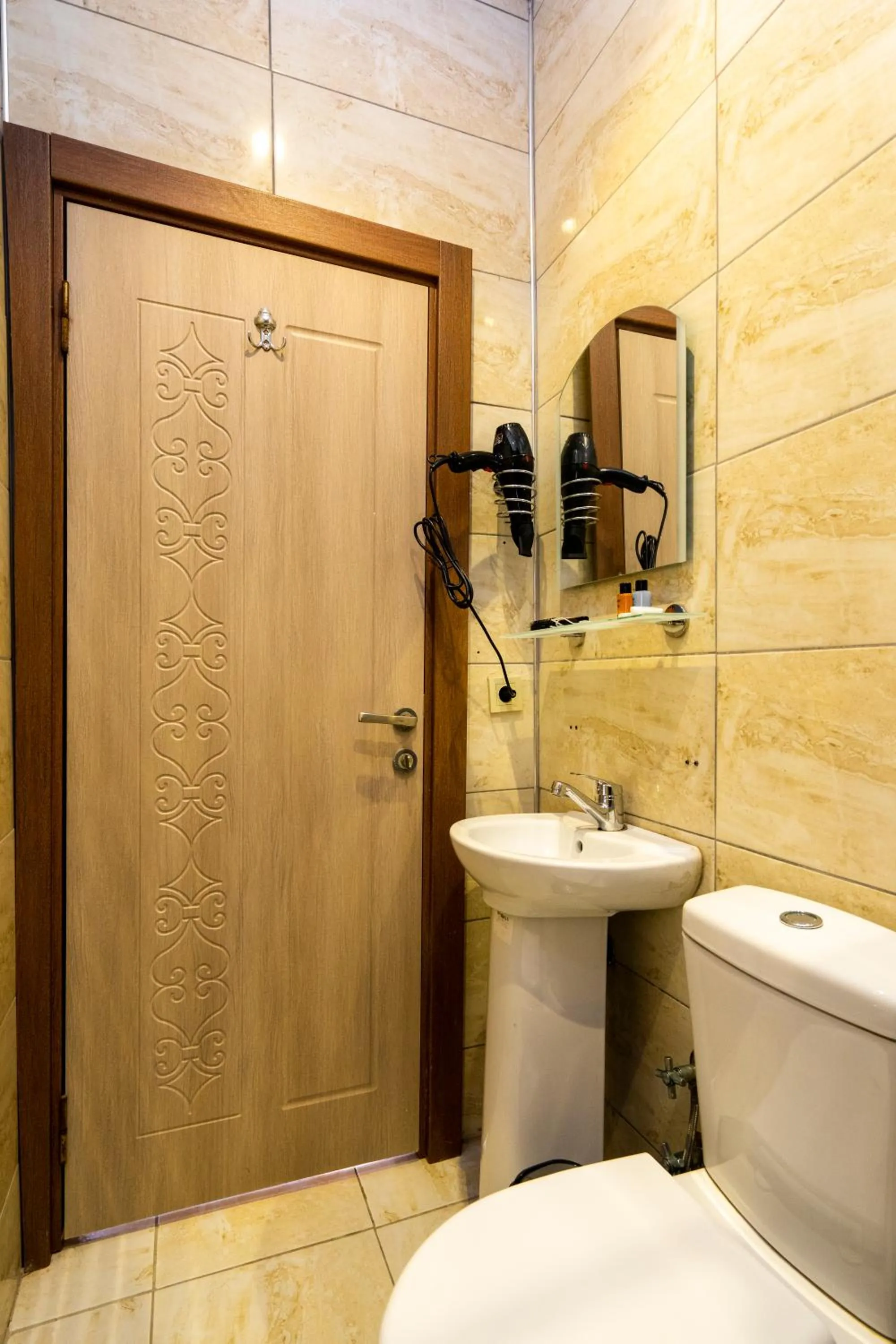 Toilet in Candy Hotel