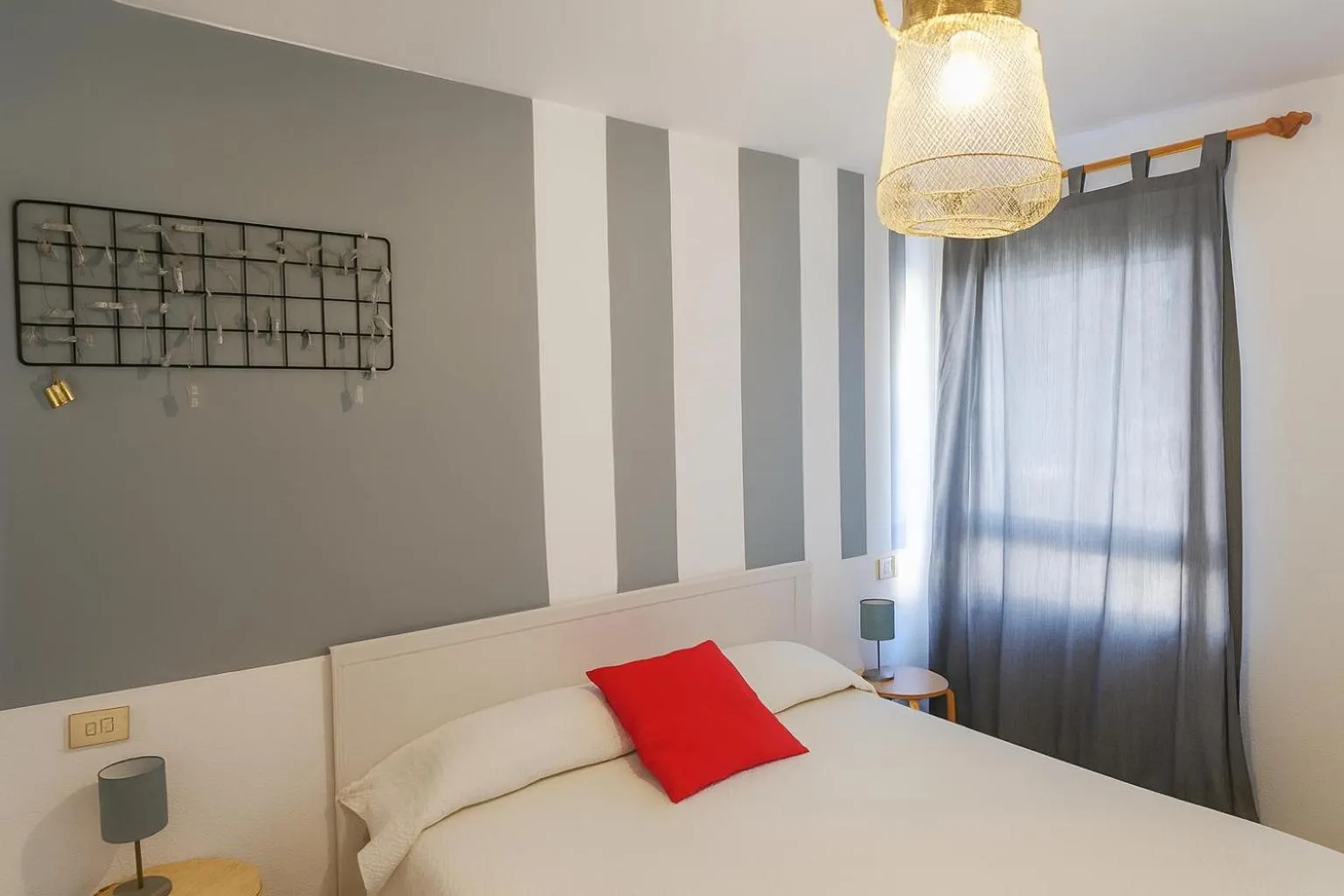 Bed in Alondras Park - Sleeps 2 - Parking - Pool