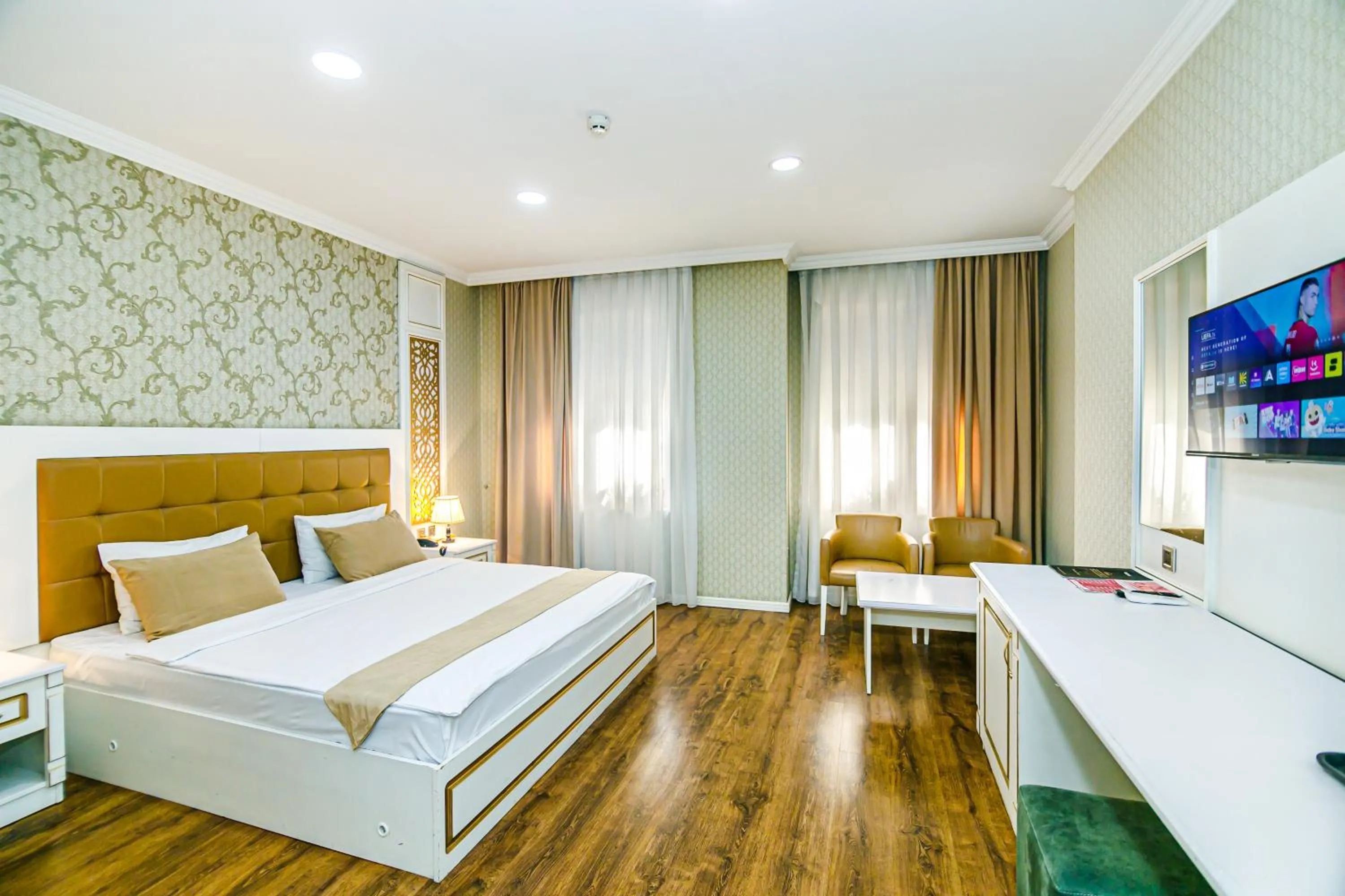 Bedroom, Bed in Maris Hotel Baku