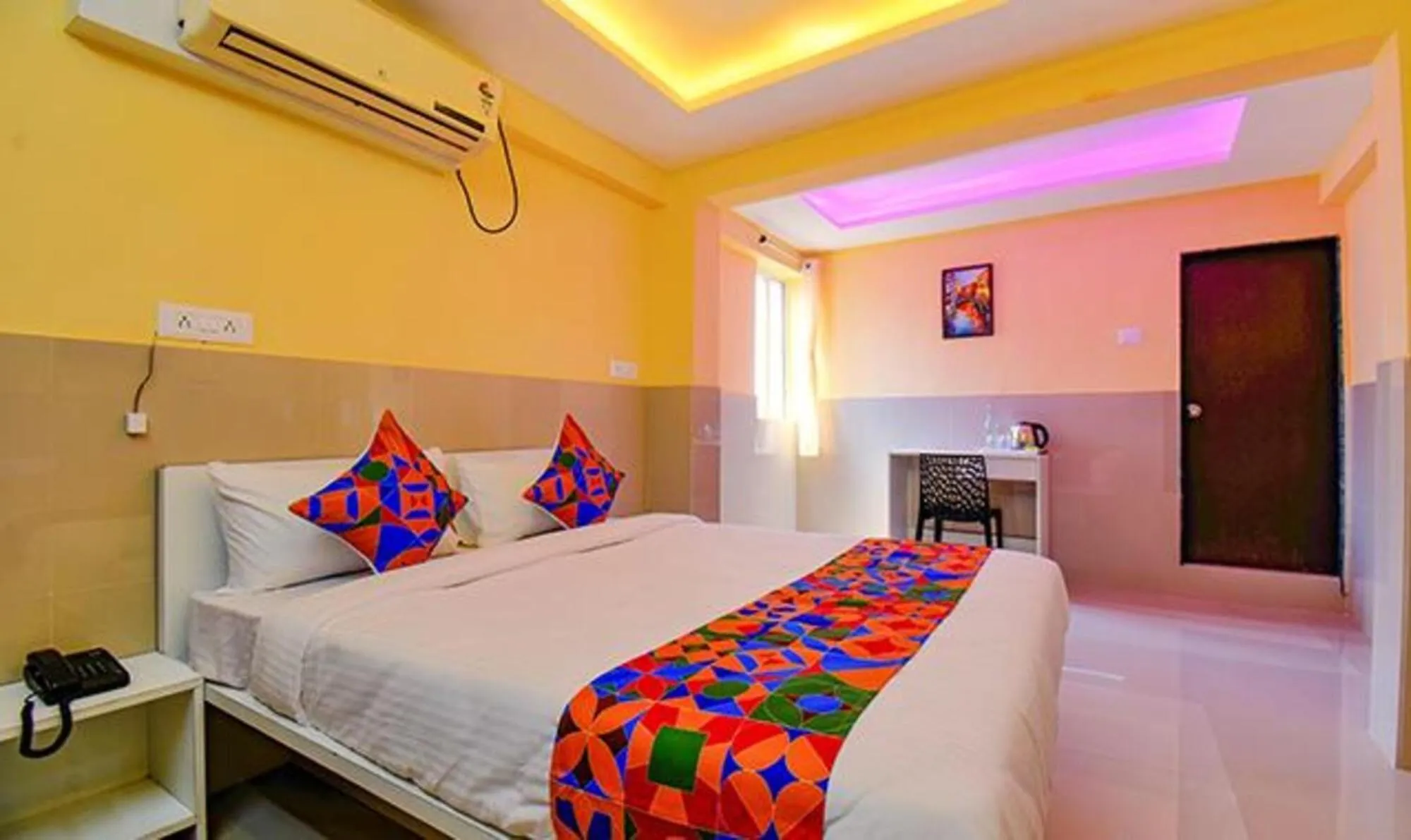 Photo of the whole room, Bed in FabHotel Empire Executive - Nr HINJEWADI PHASE 1