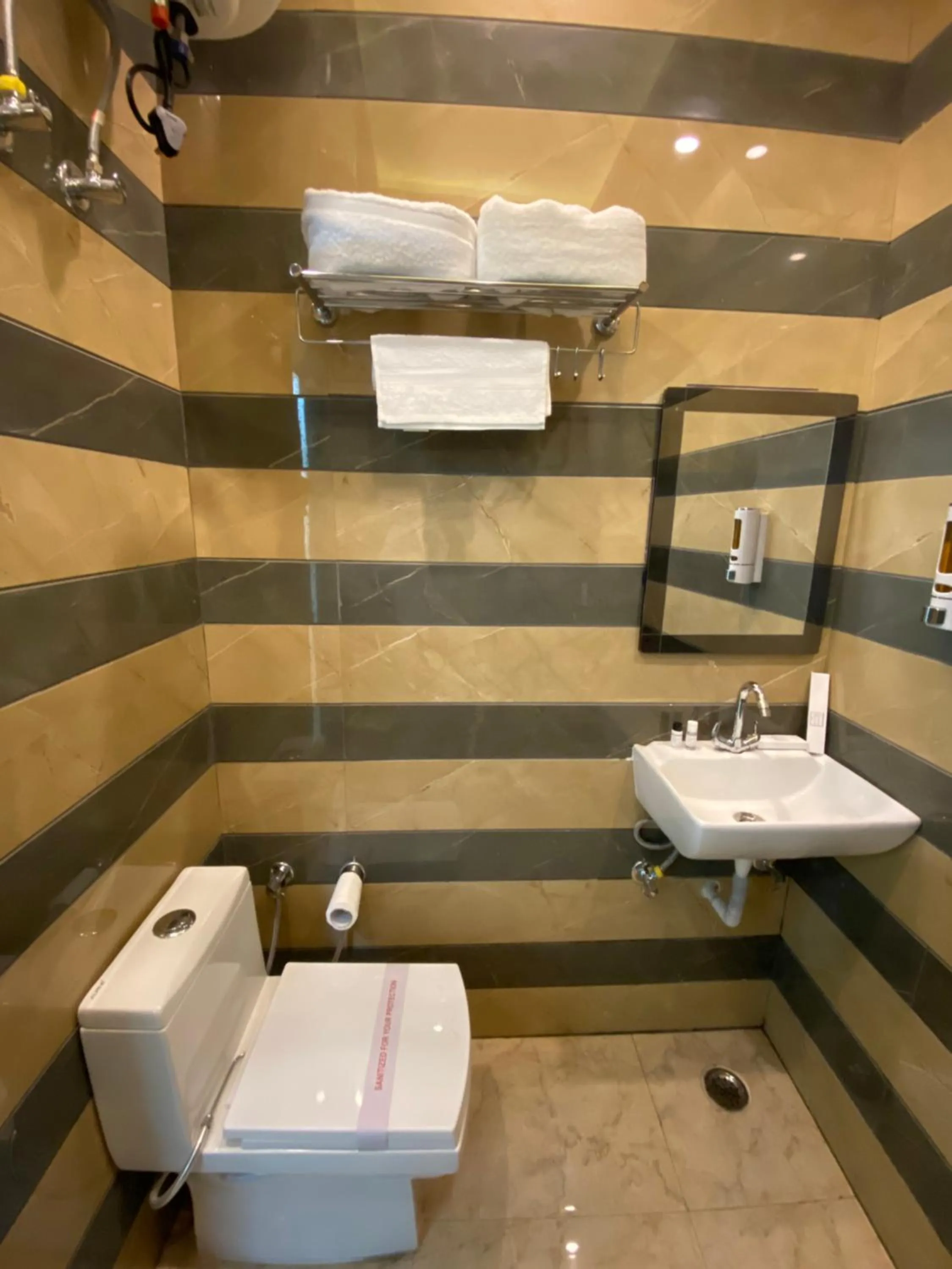 Toilet in Crescent Inn