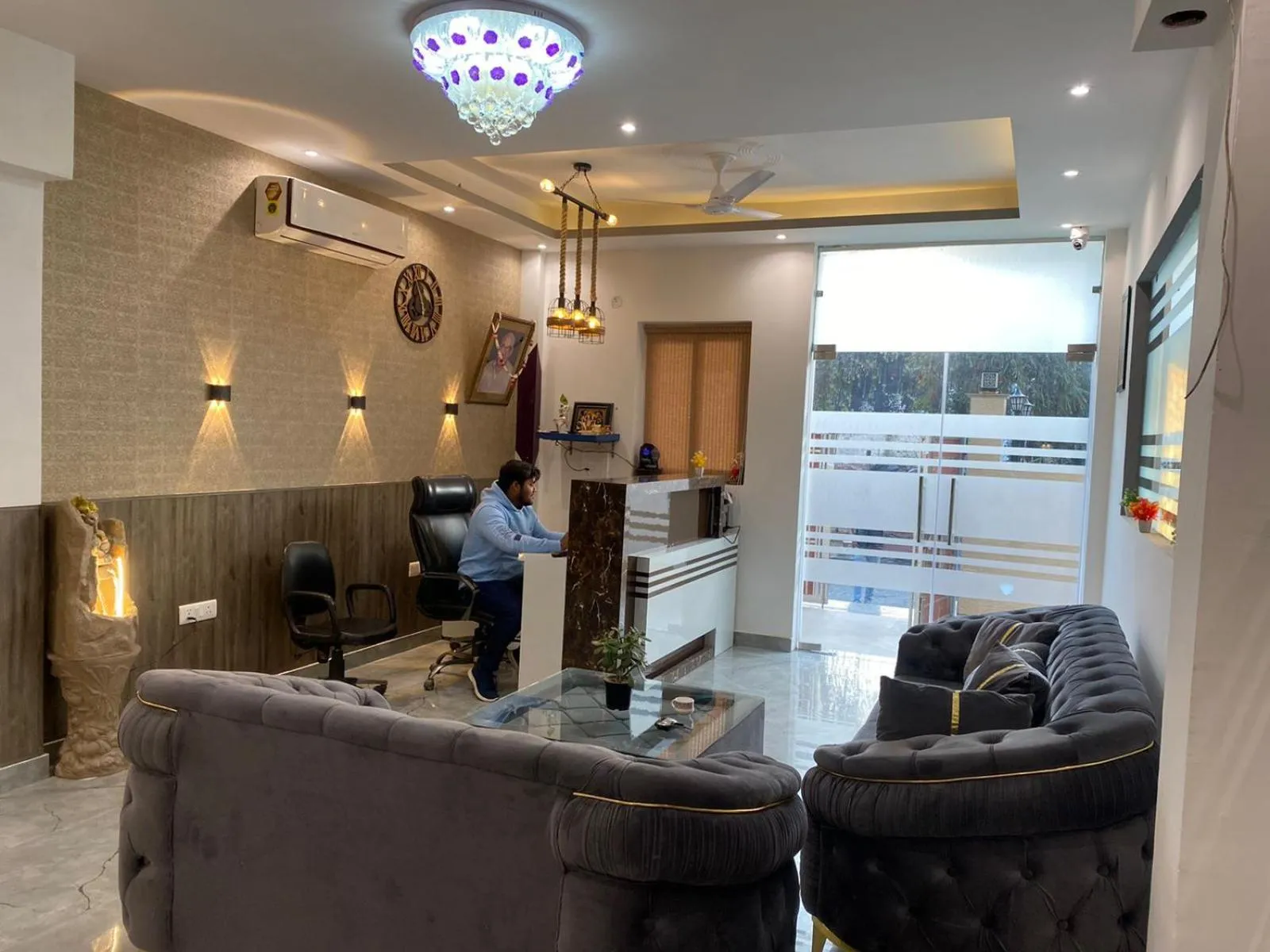 Staff in Crescent Inn