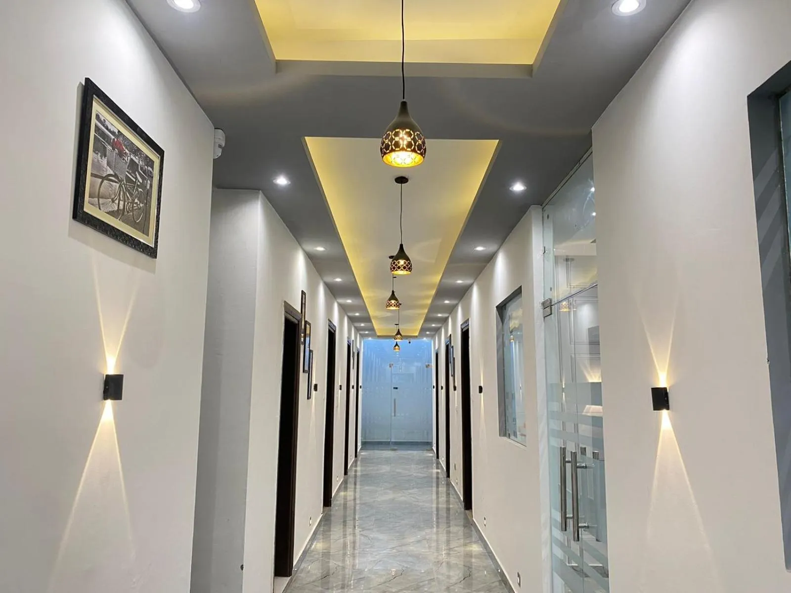 Lobby or reception in Crescent Inn