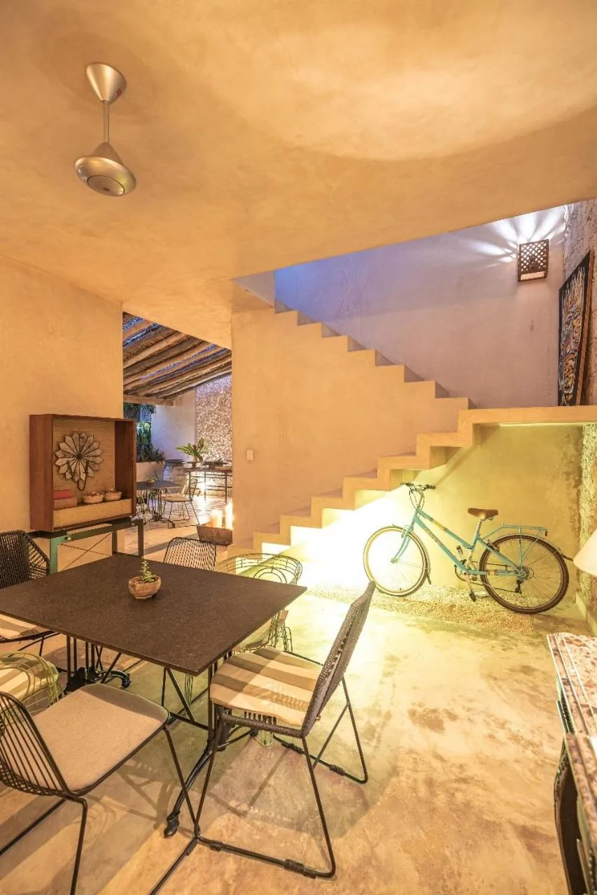 Dining area in Casa Kacaya