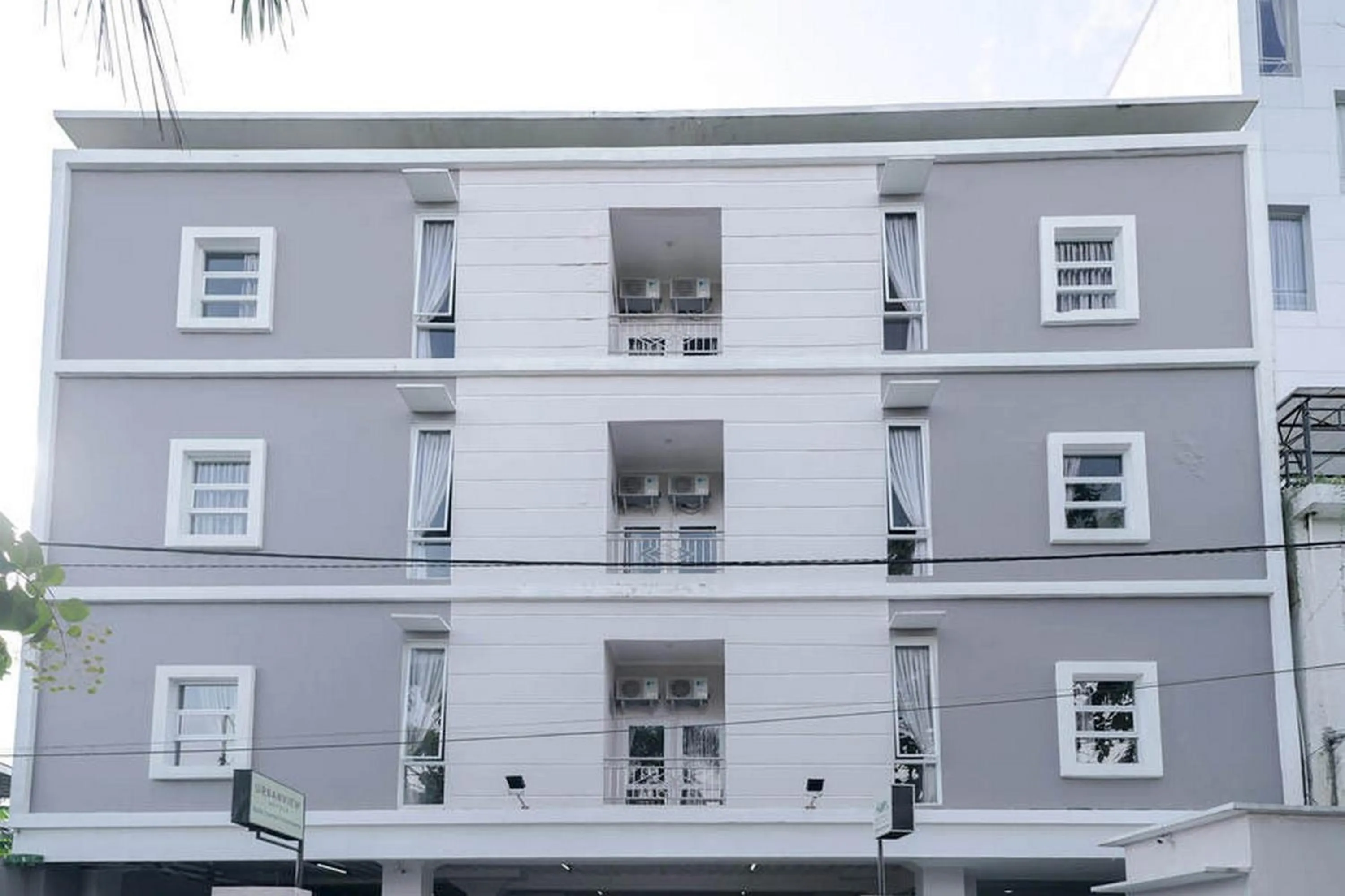 Property building in Urbanview Hotel Bari Syariah Palembang By RedDoorz