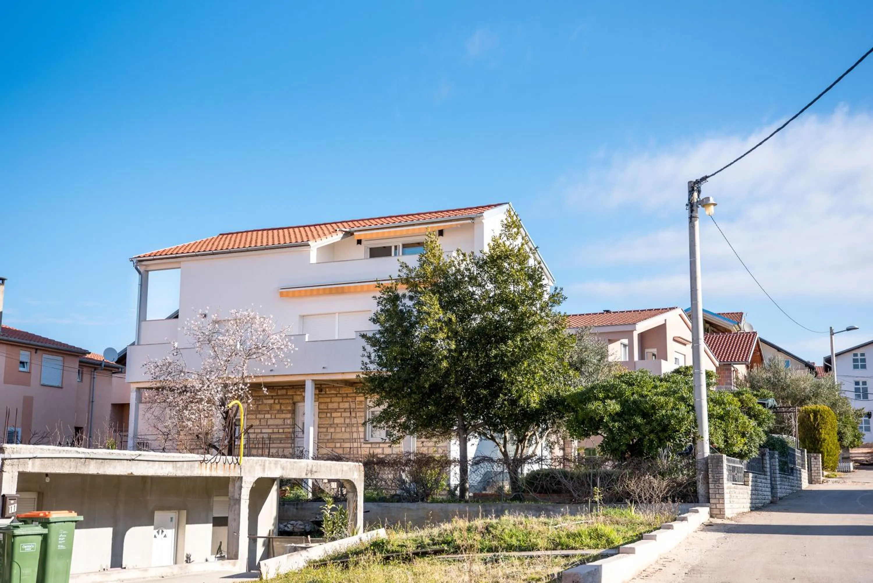 Property building in Villa Aurora