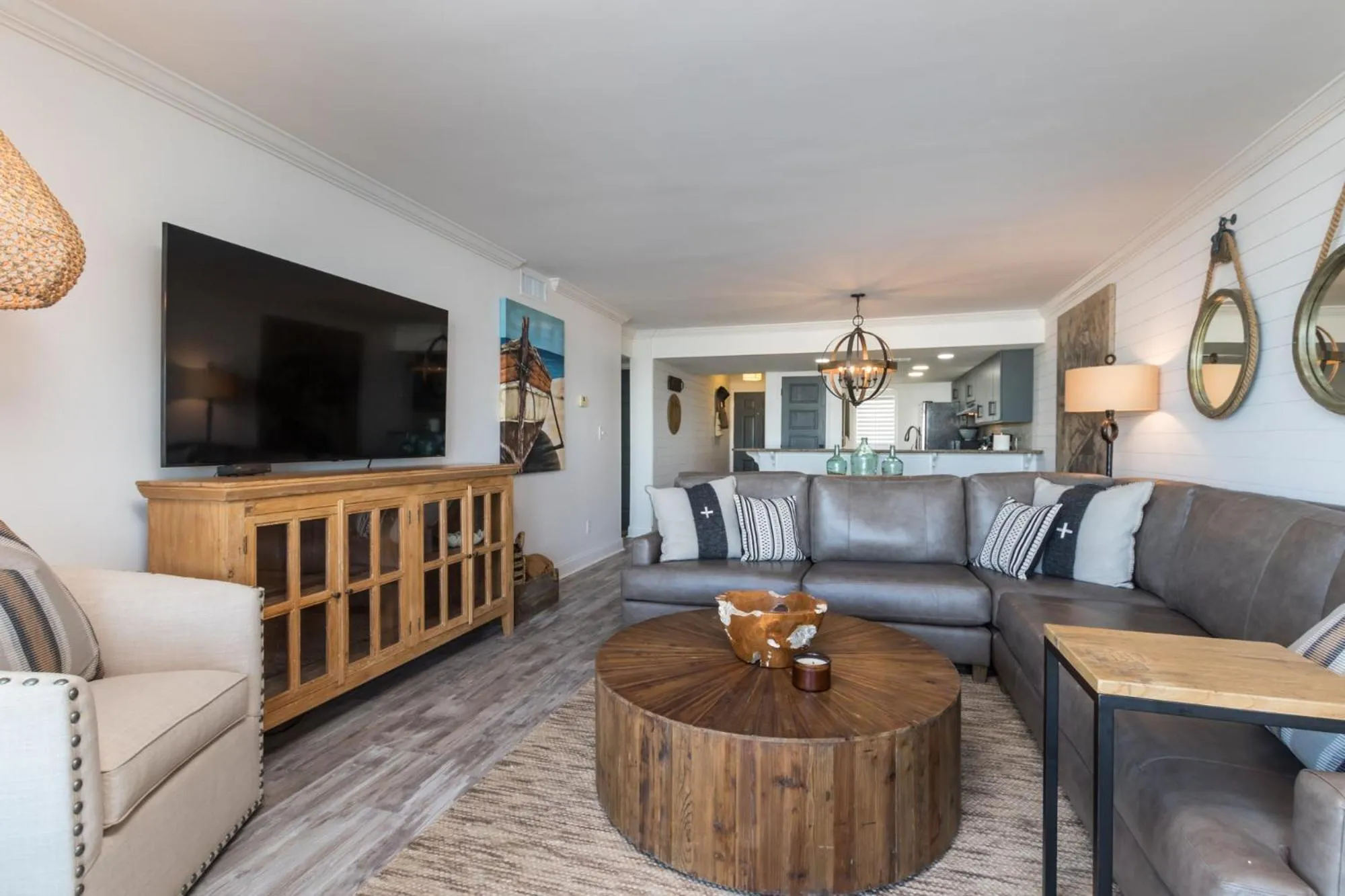 TV and multimedia in Ole River Hideway, Orange Beach, Updated 2 Bedroom Waterfront Condo, Wind Drift