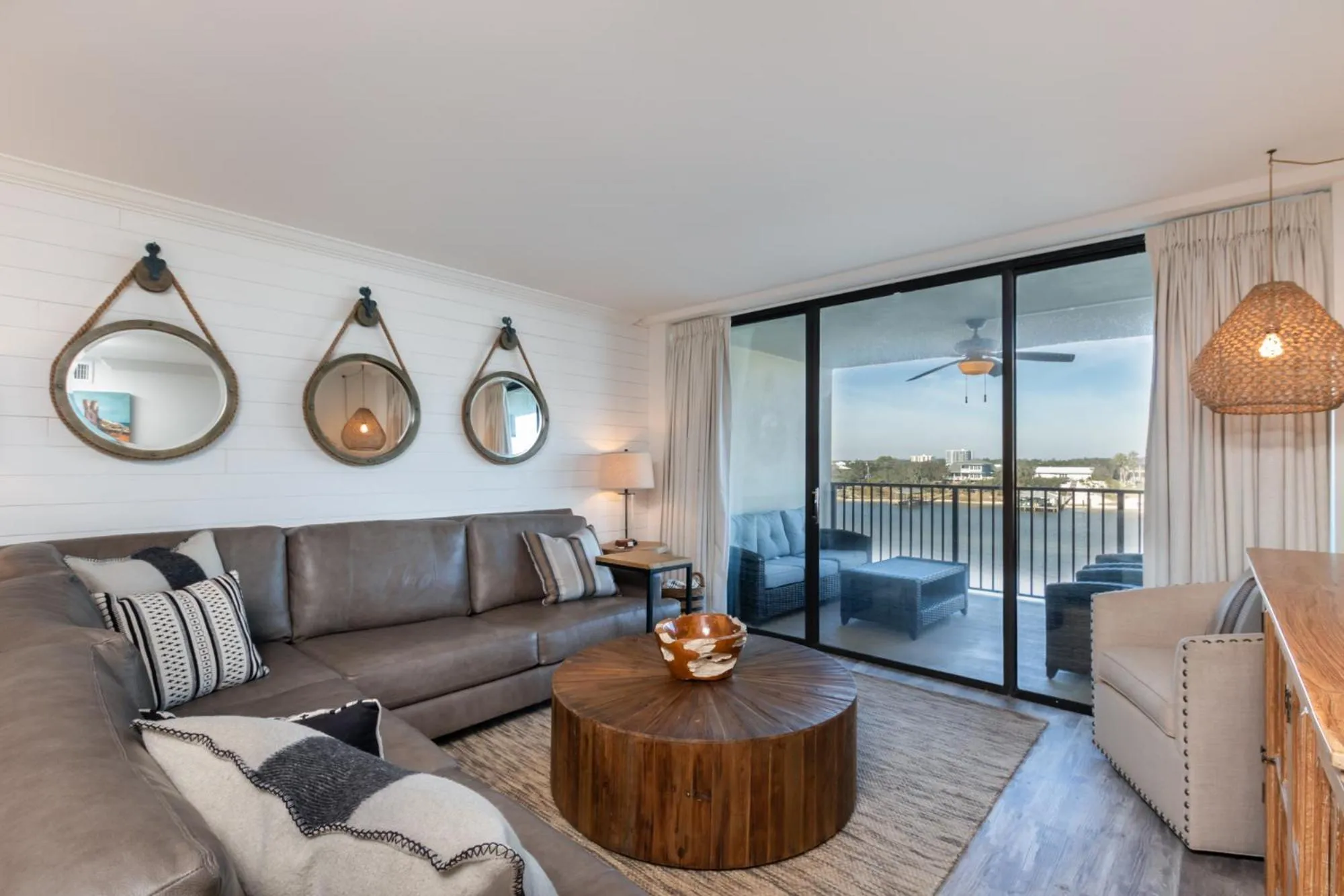 Living room in Ole River Hideway, Orange Beach, Updated 2 Bedroom Waterfront Condo, Wind Drift