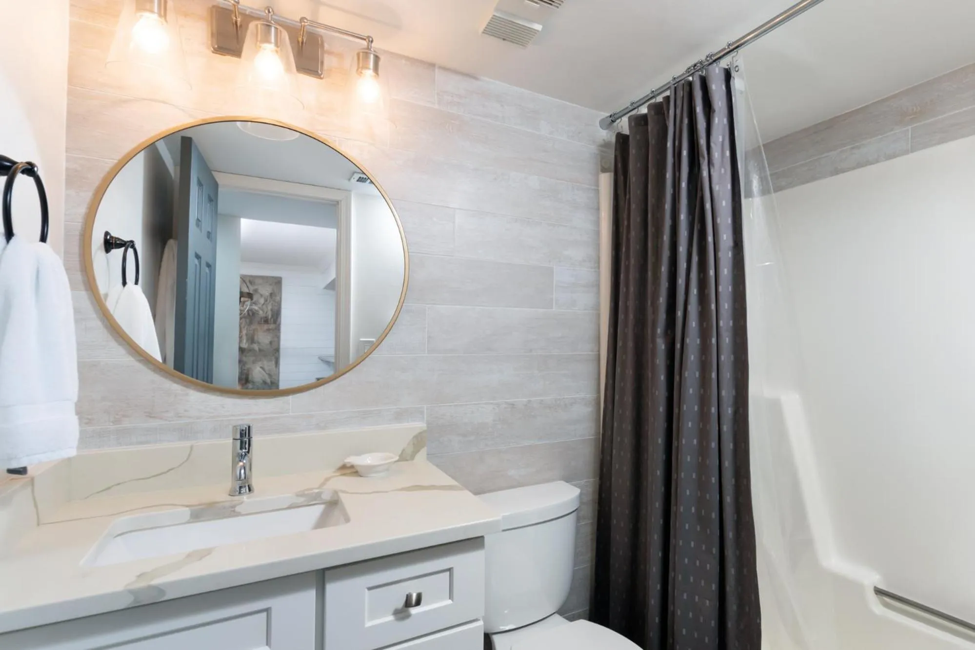 Bathroom in Ole River Hideway, Orange Beach, Updated 2 Bedroom Waterfront Condo, Wind Drift