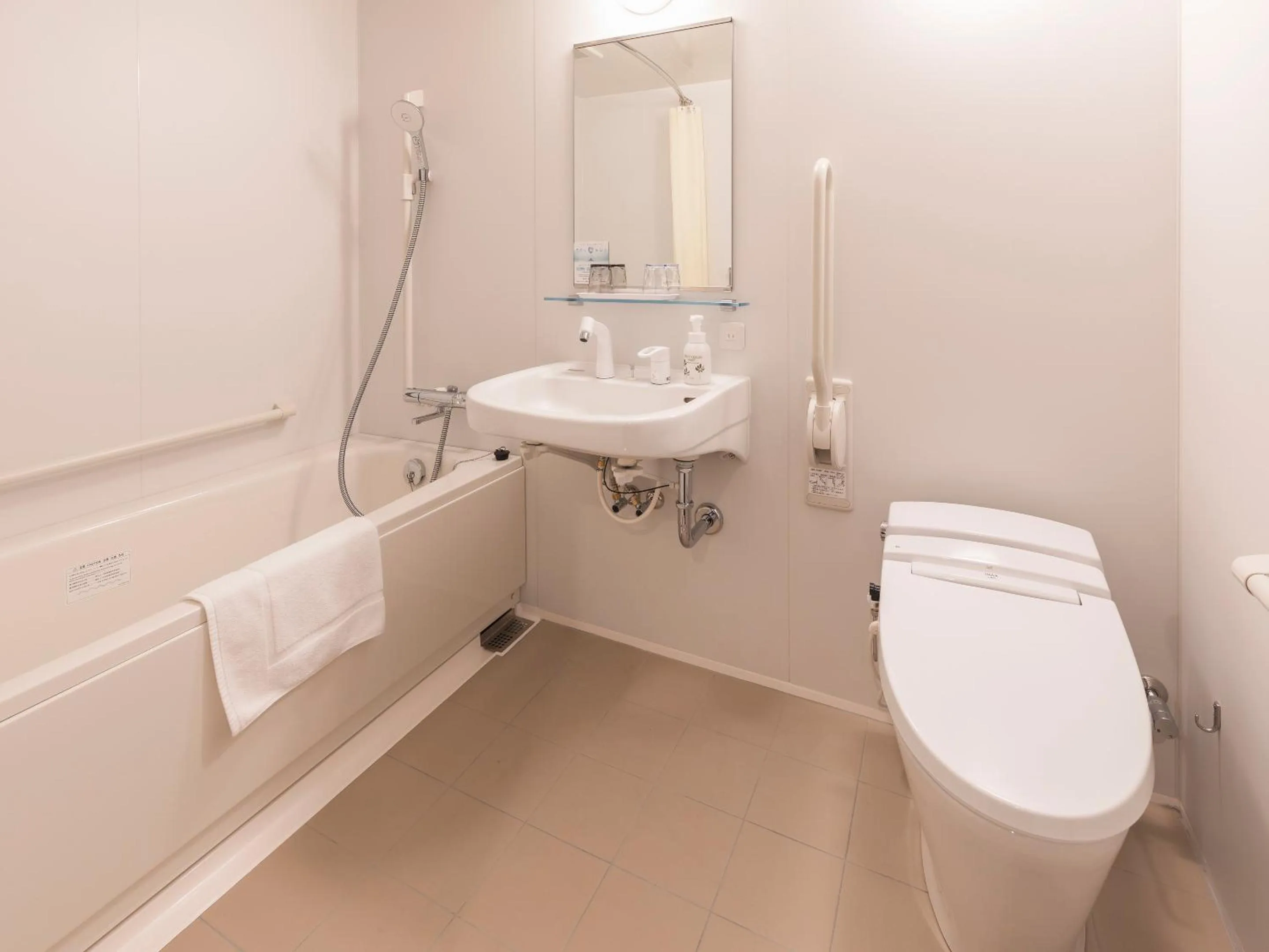 Toilet in Sotetsu Fresa Inn Sendai