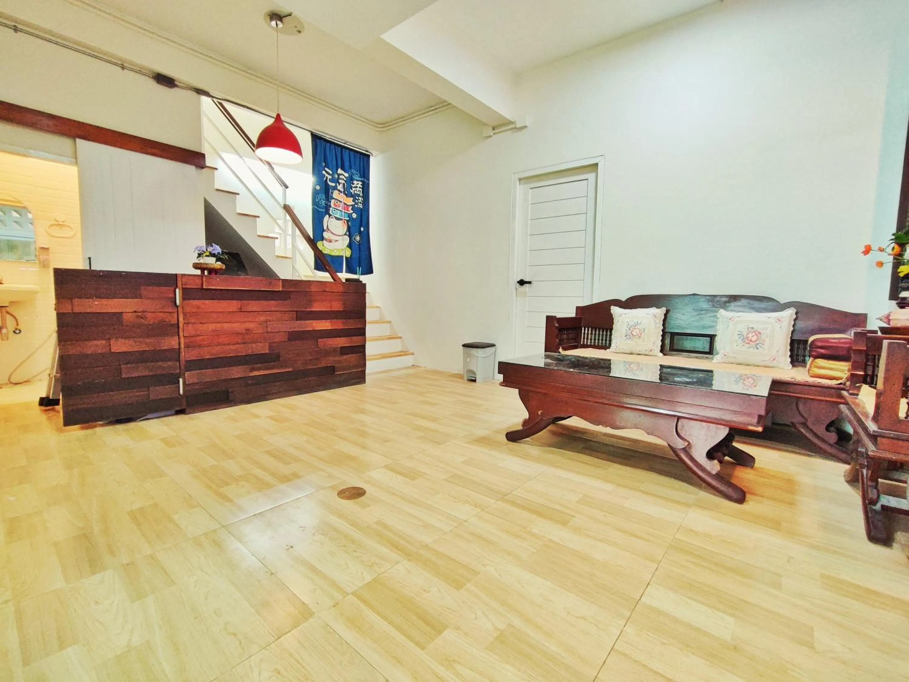 Lobby or reception in MiuMiu in da house.