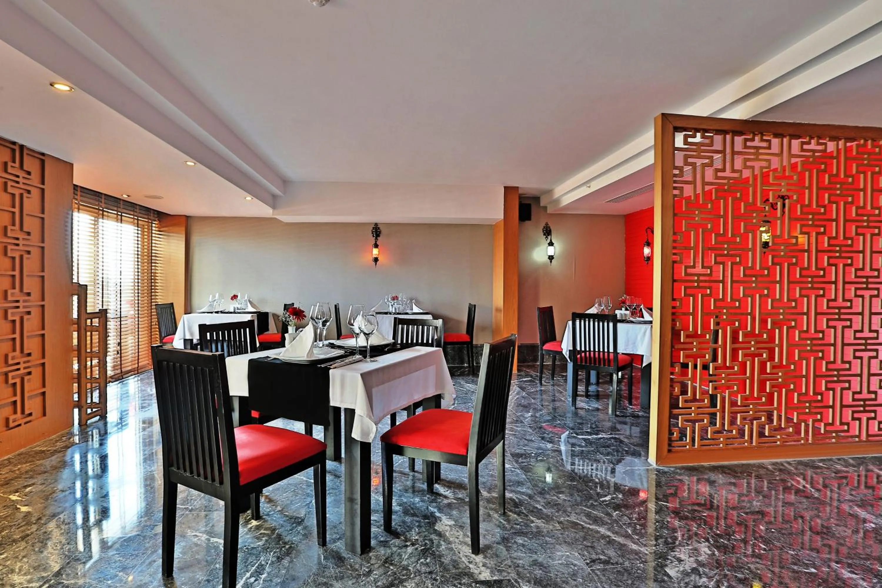 Restaurant/places to eat in Asteria Bloom Side