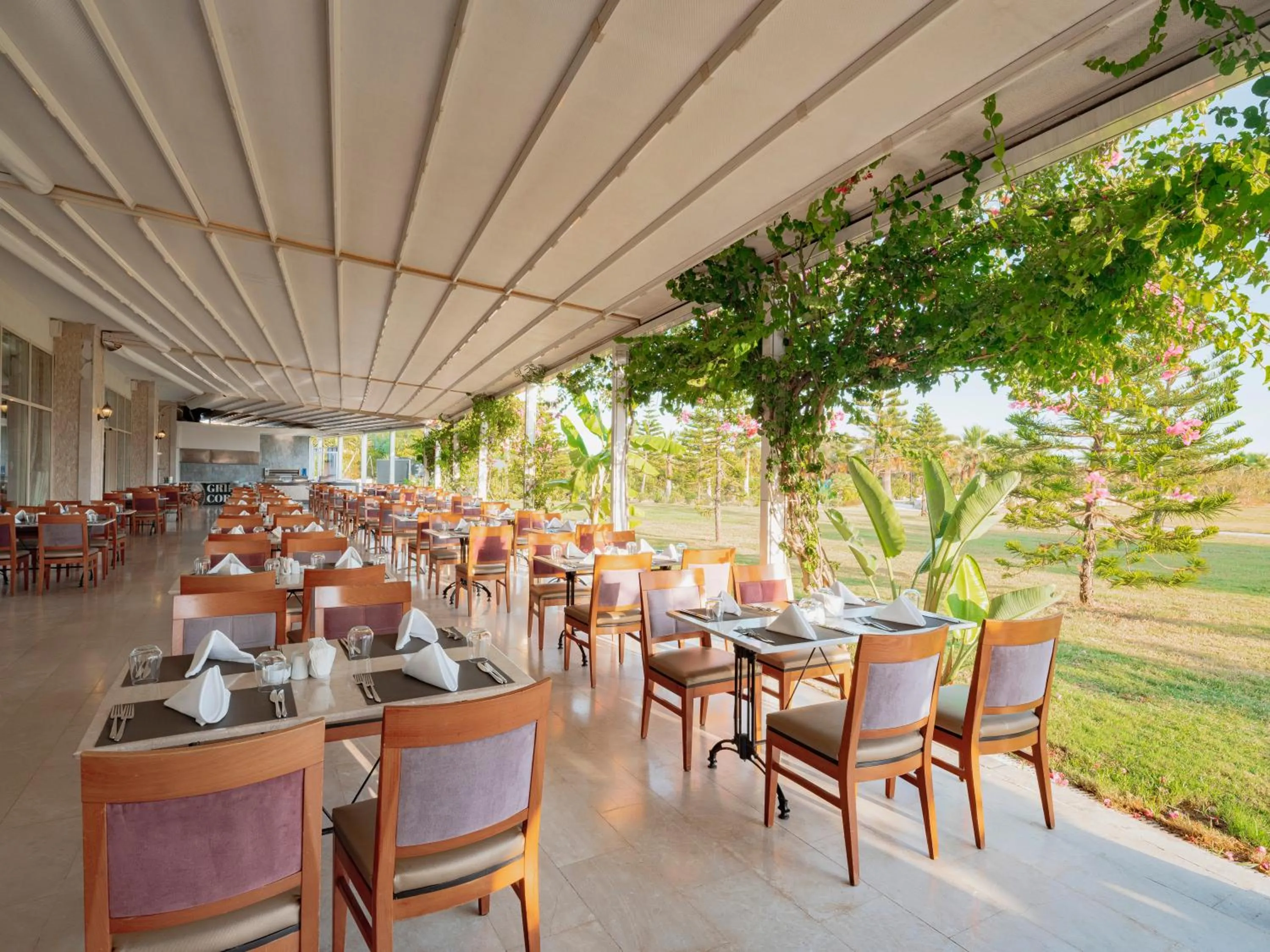 Restaurant/places to eat in Asteria Bloom Side