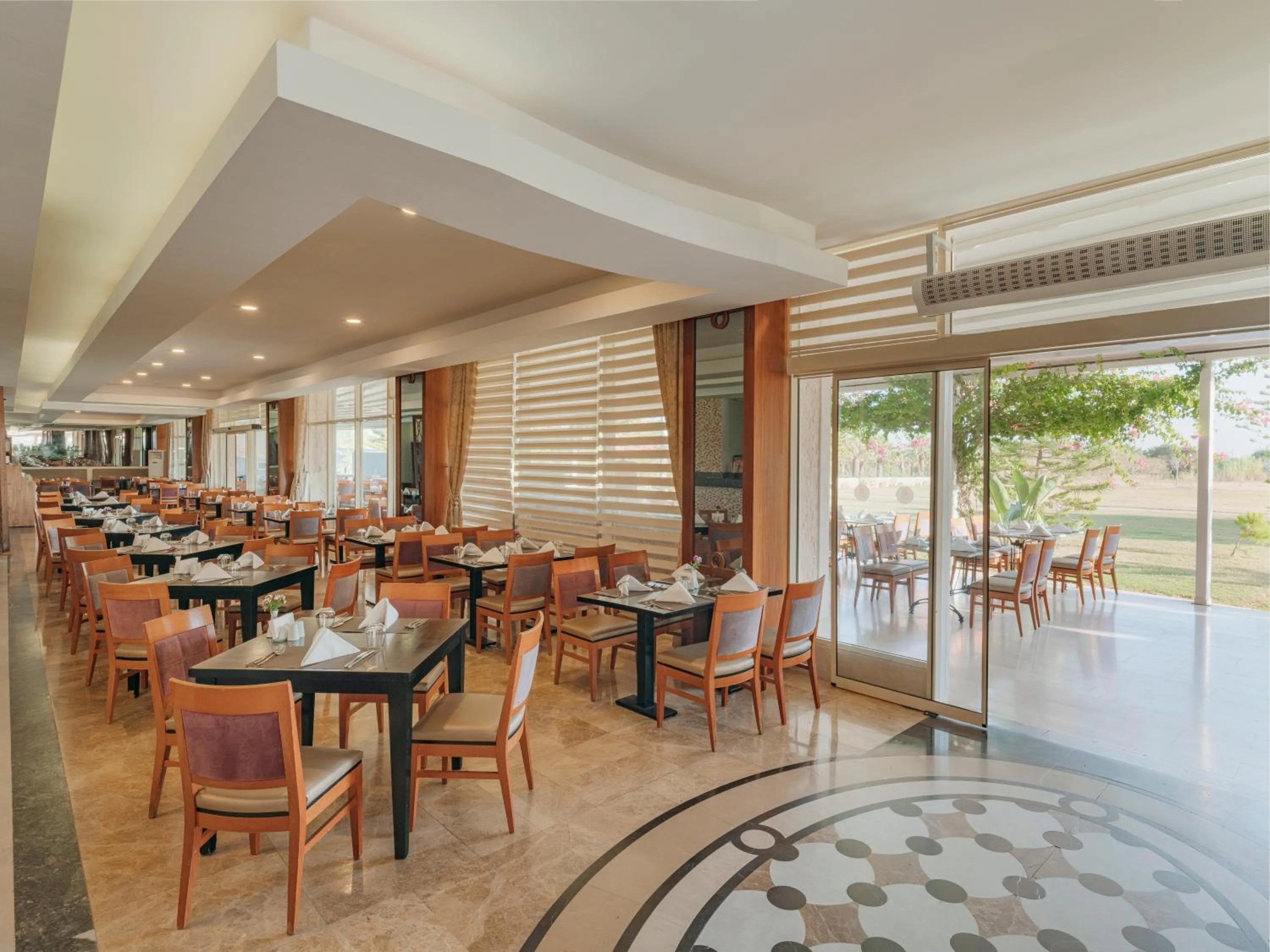 Restaurant/places to eat in Asteria Bloom Side