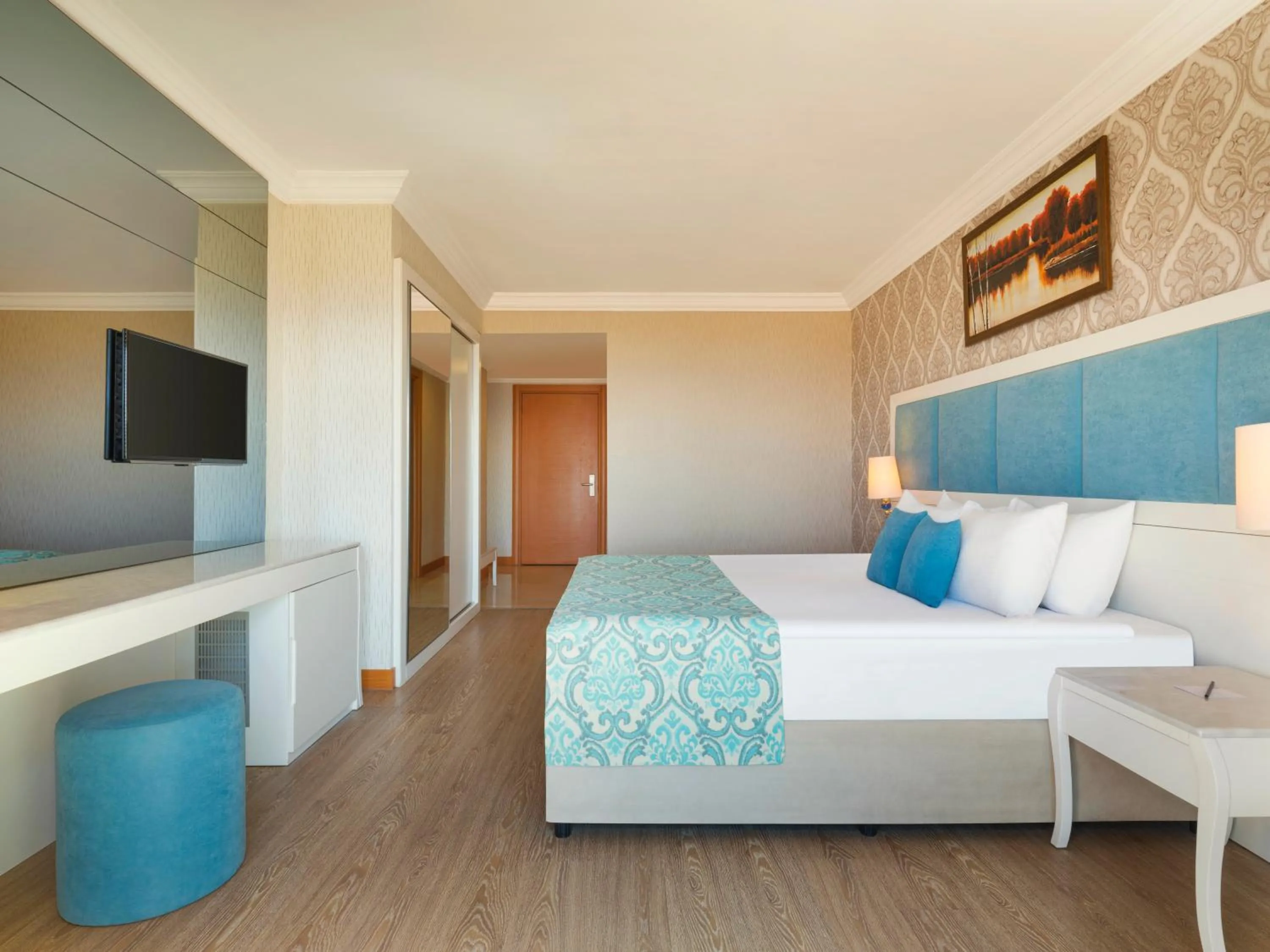 Bed in Asteria Bloom Side