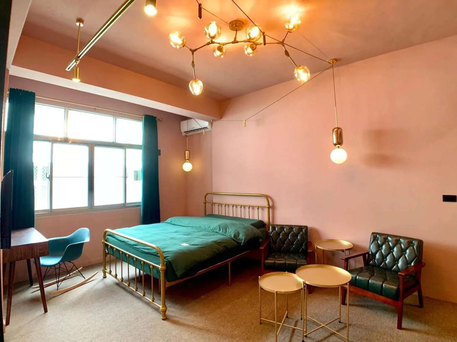 Bedroom, Bed in House Inn House