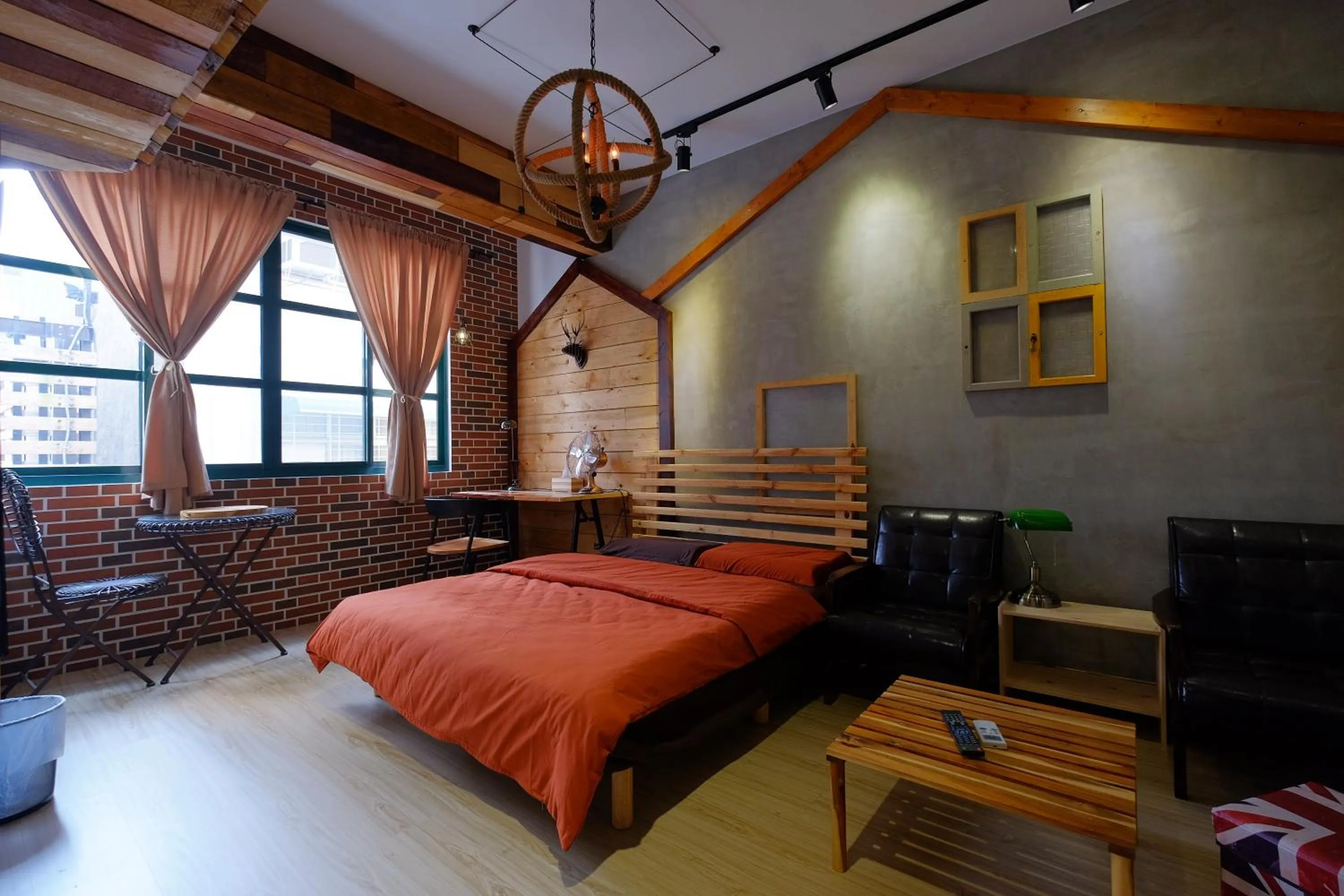 Bedroom, Bed in House Inn House