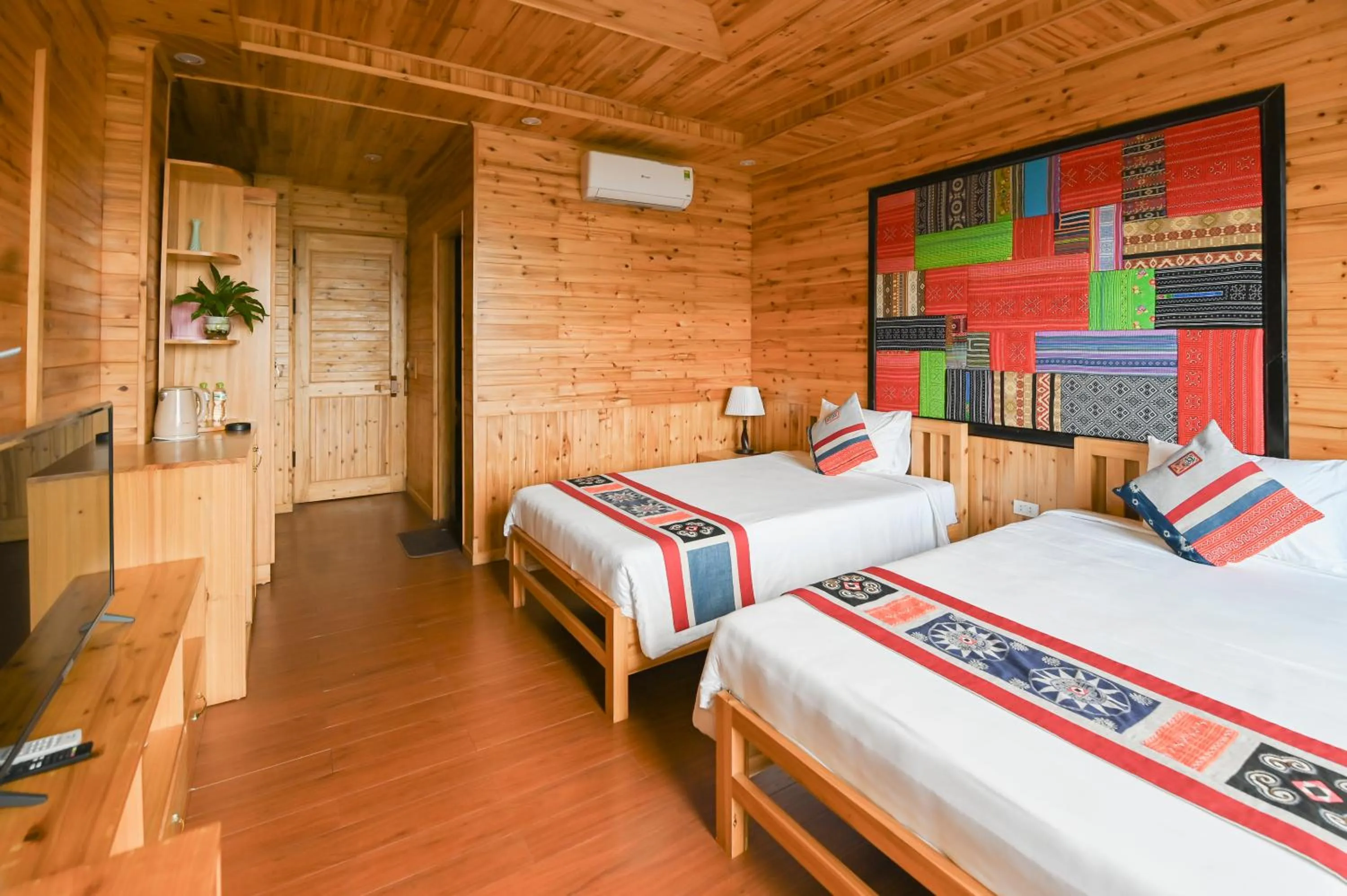 Photo of the whole room, Bed in Arista Homestay