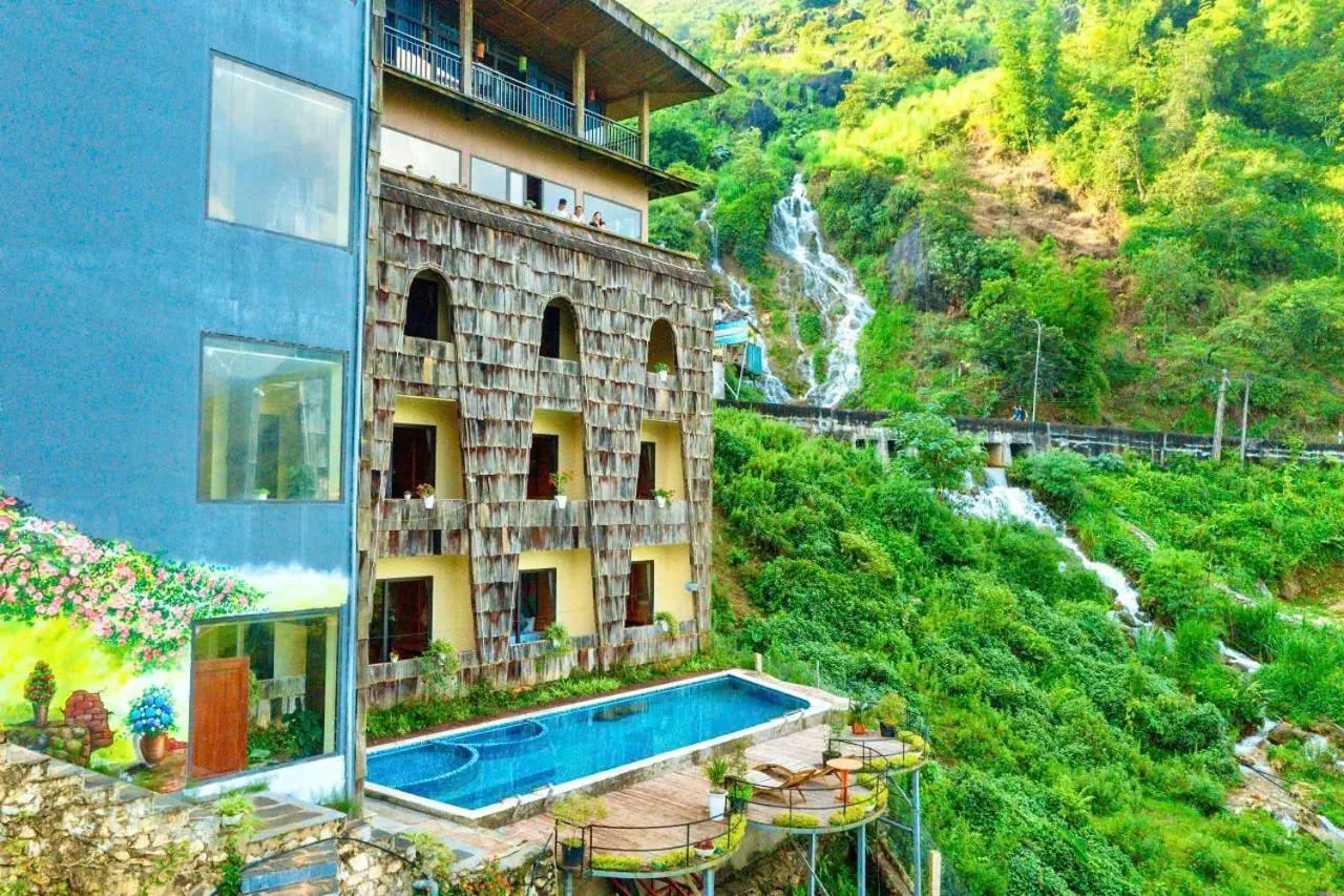 Property building in Arista Homestay