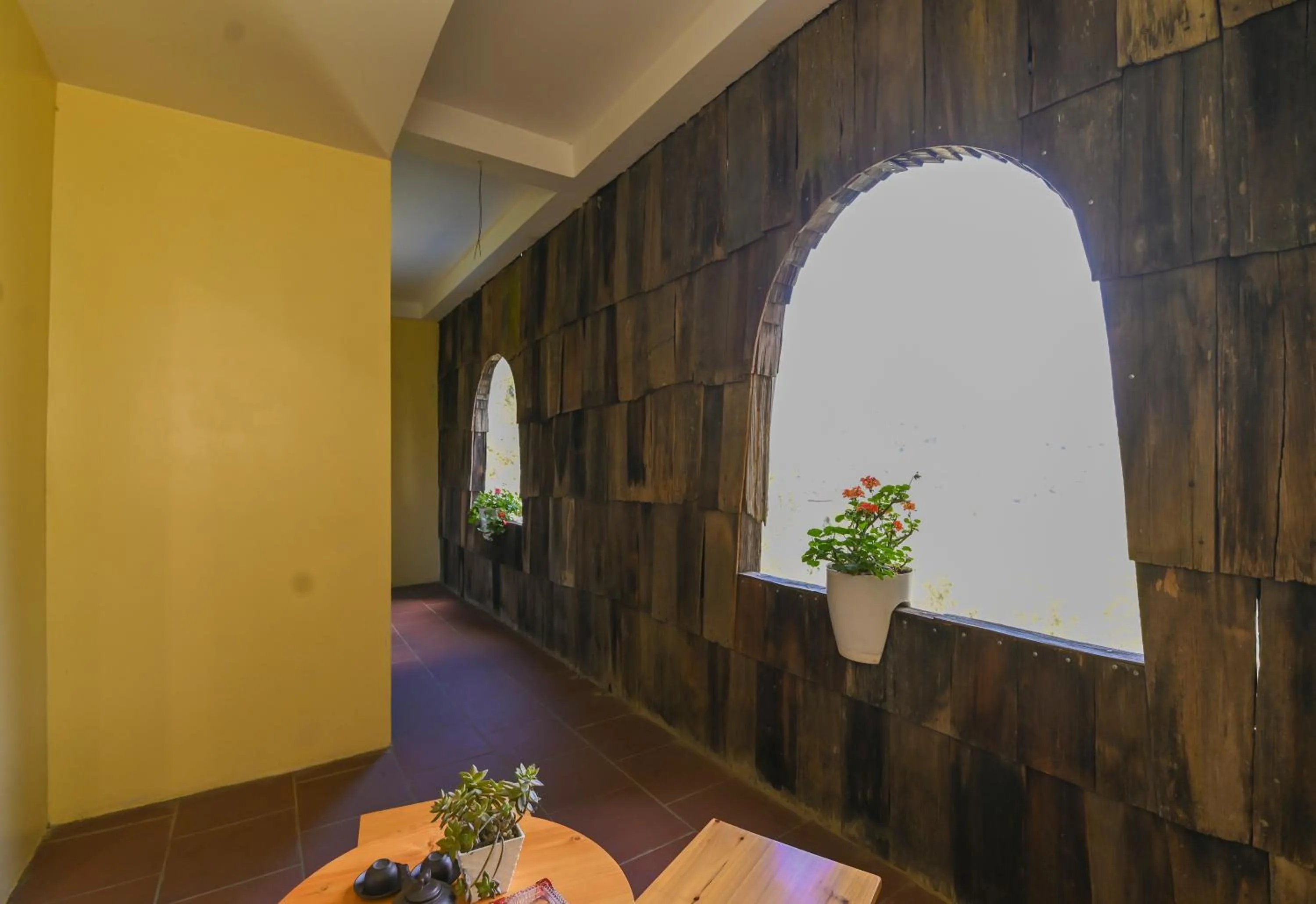 Swimming pool in Arista Homestay