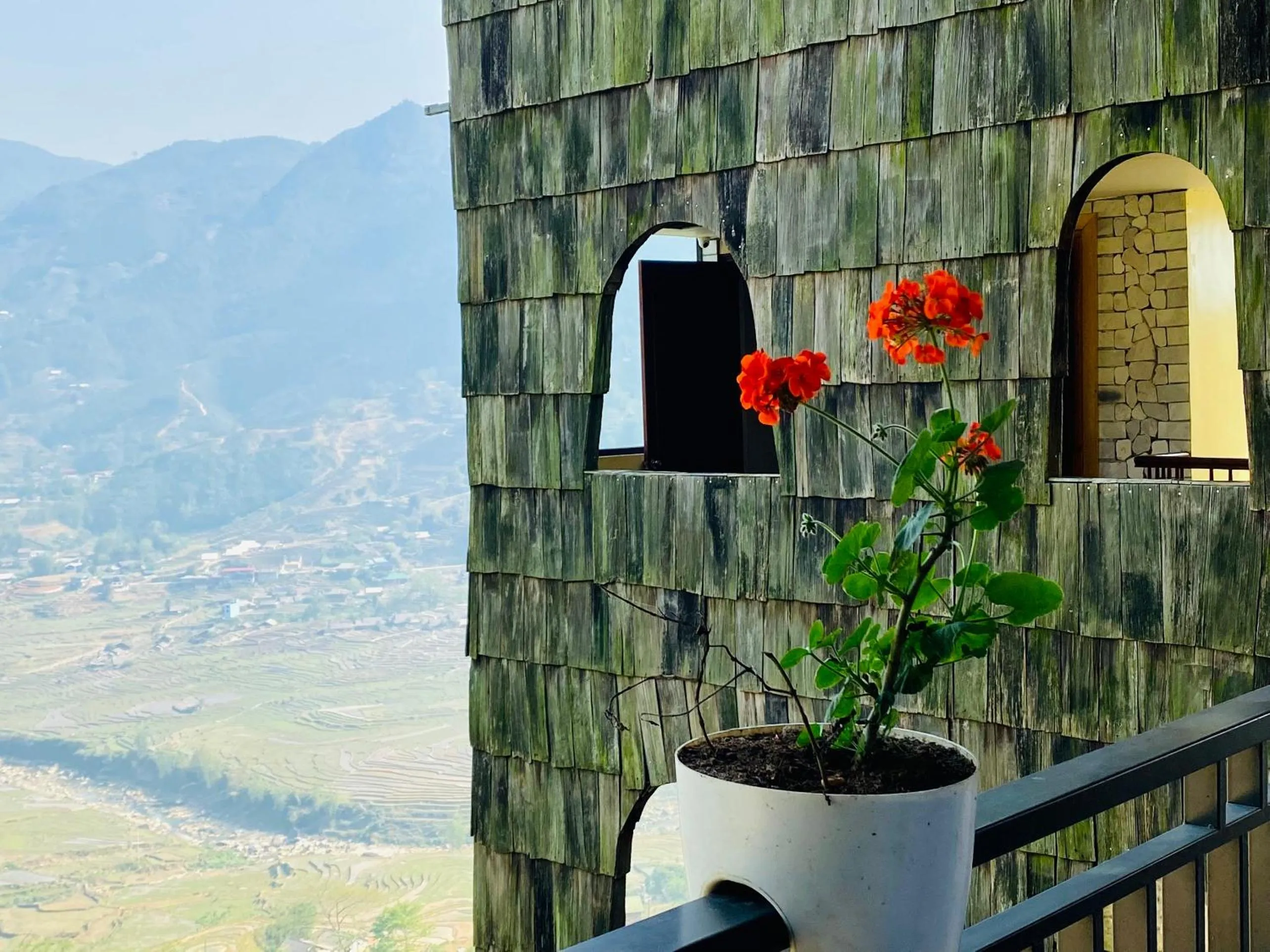 Property building in Arista Homestay