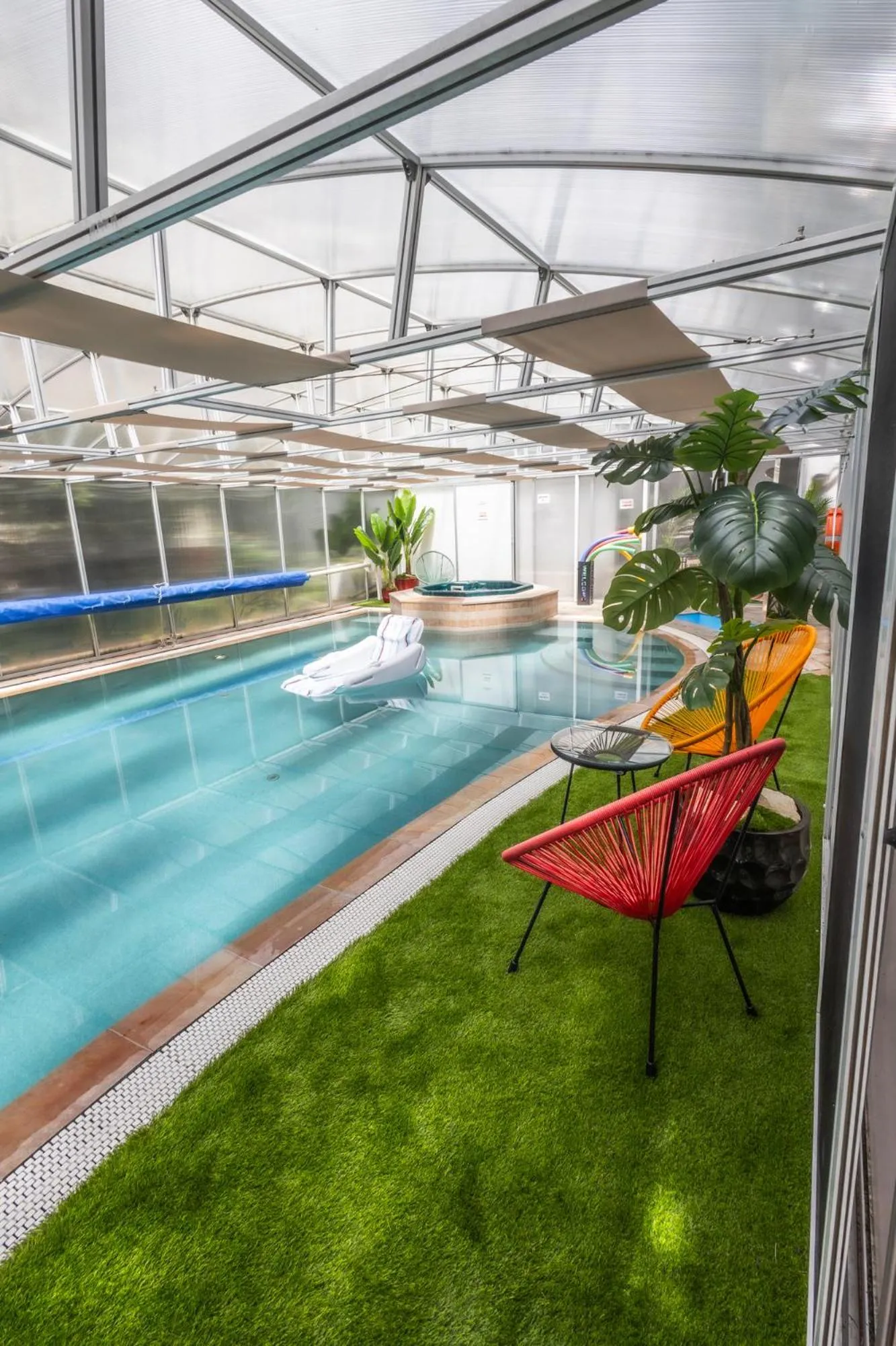 Hot Tub in 4 Évszak Völgyhotel