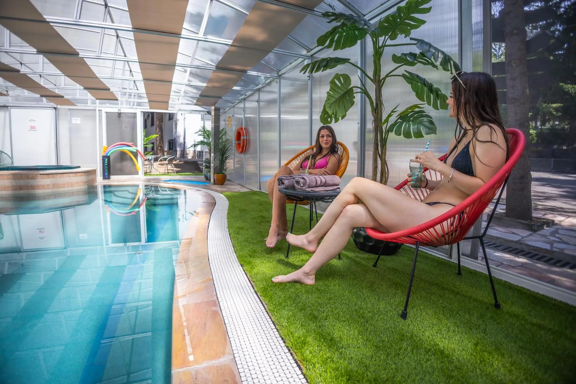 People in 4 Évszak Völgyhotel