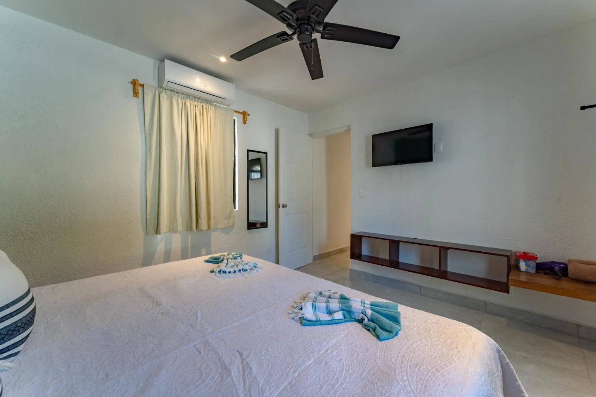 TV and multimedia, Bed in Casa Yako