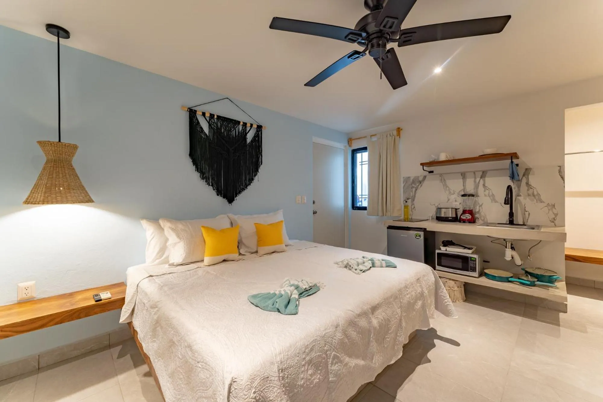 Photo of the whole room, Bed in Casa Yako