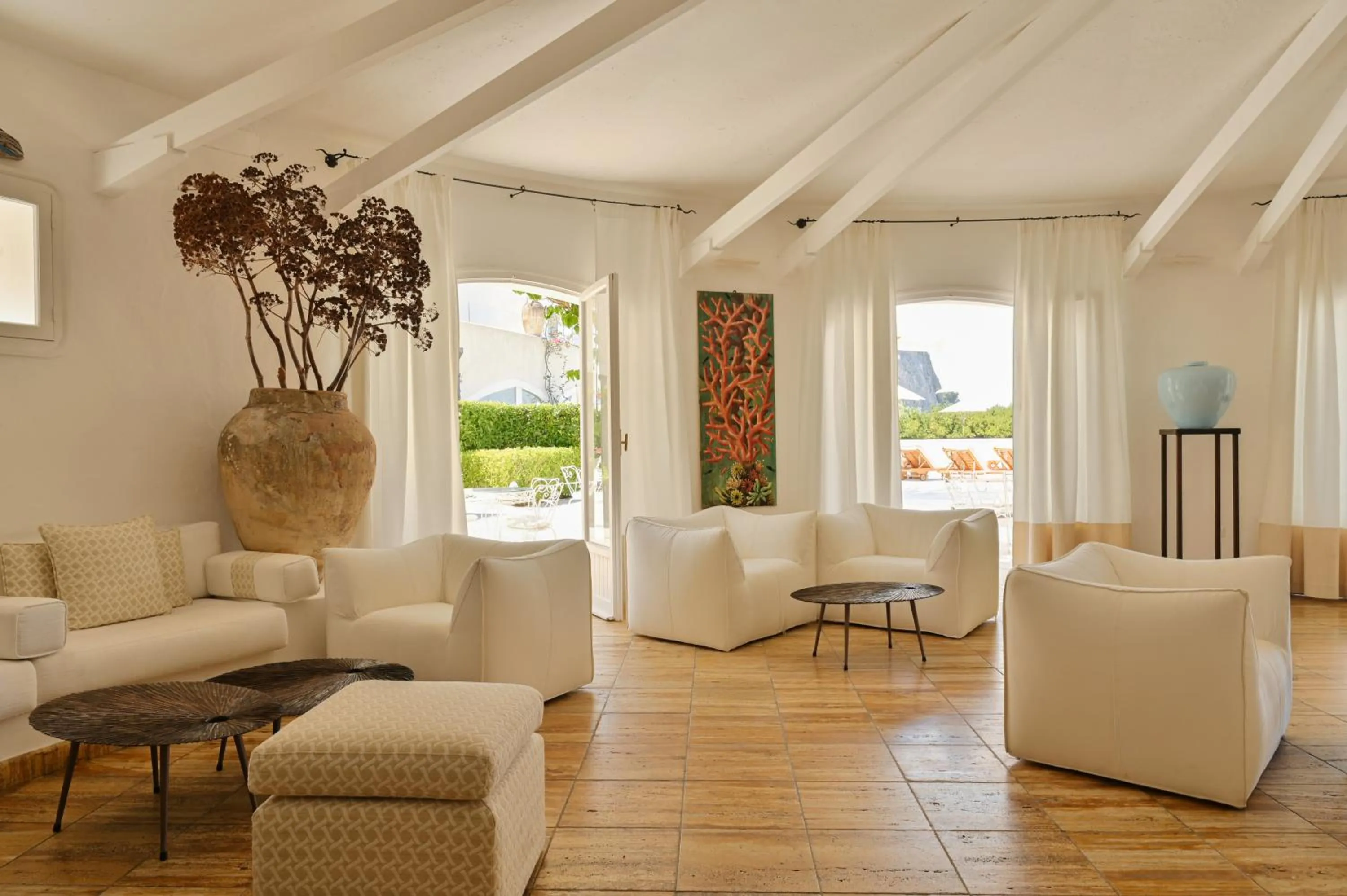 Lounge or bar in Le Calette Bay