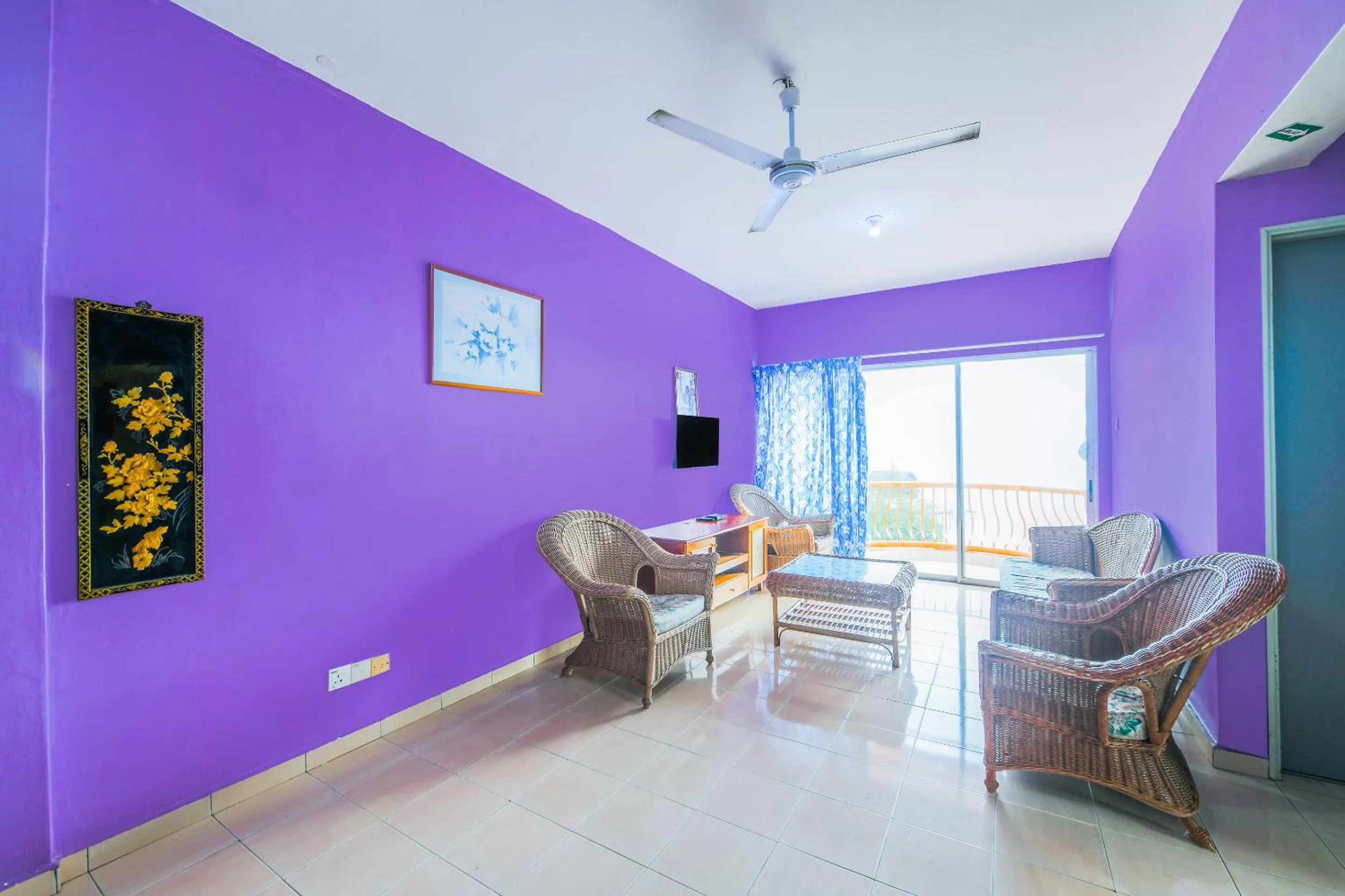 Seating area in OYO Home 90466 JC Sunshine Bay Resort Apartment Port Dickson