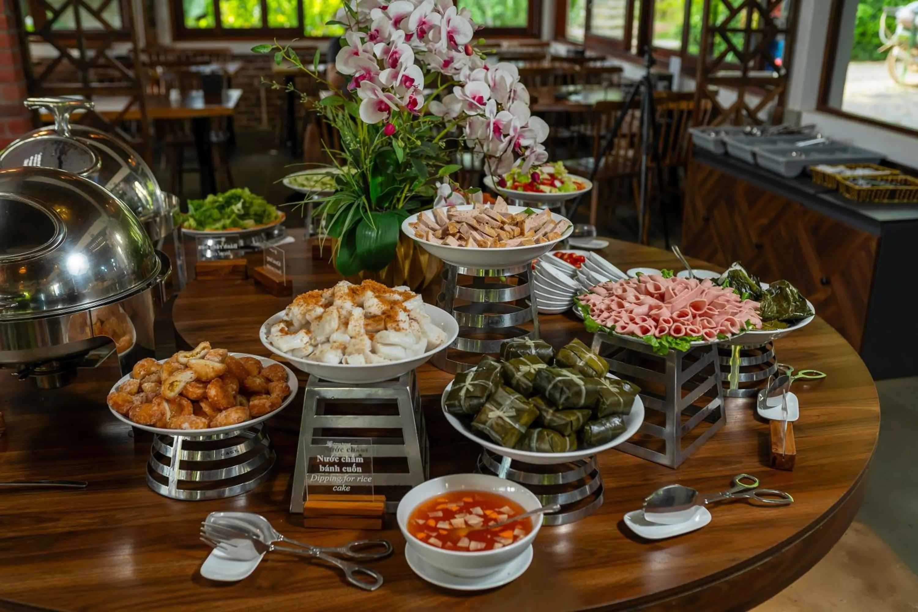 Buffet breakfast in PU LUONG BOCBANDI RETREAT
