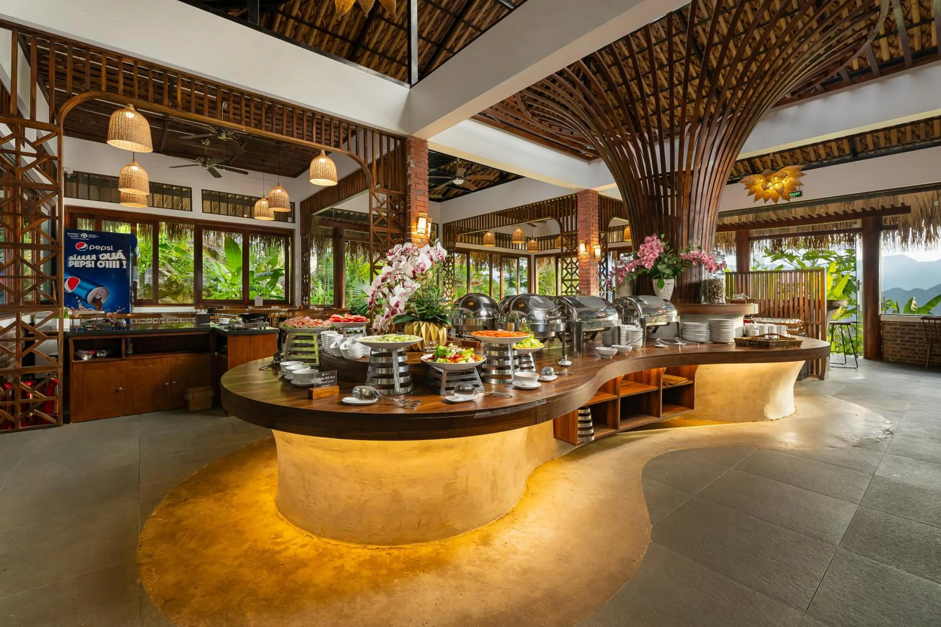 Restaurant/places to eat in PU LUONG BOCBANDI RETREAT