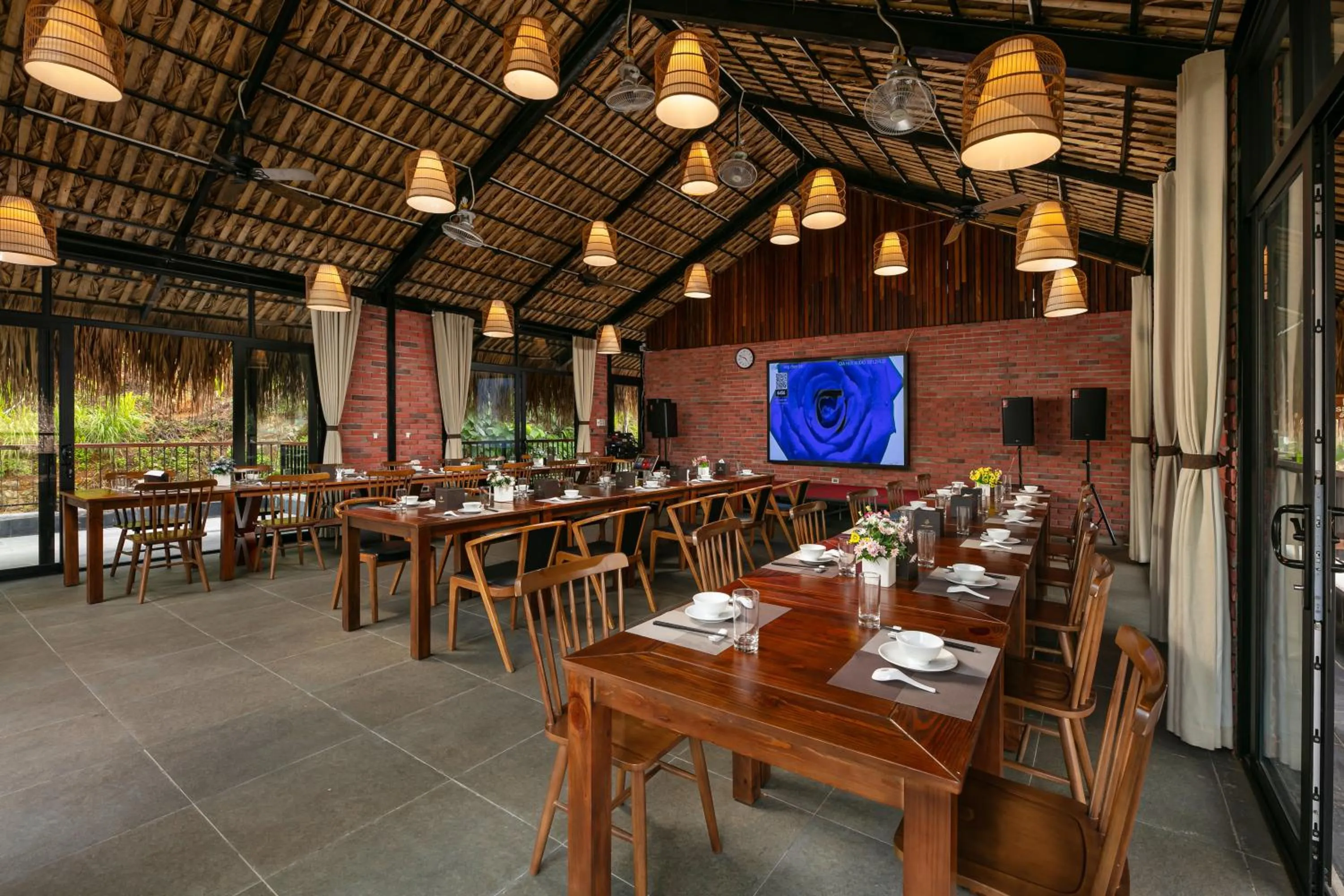 Restaurant/places to eat in PU LUONG BOCBANDI RETREAT