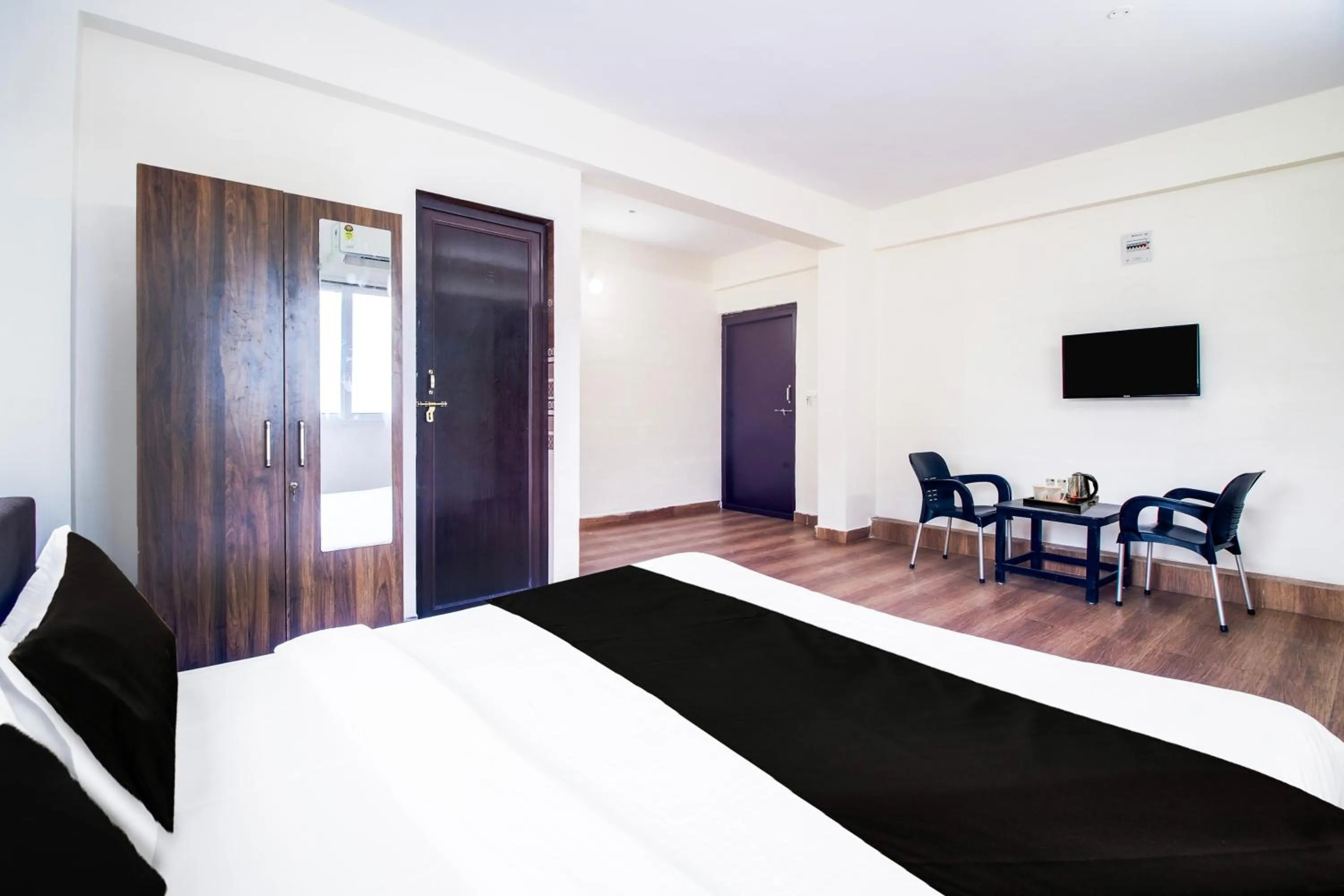 Bedroom, Bed in Super Hotel O Vizag IT Hill Rushikonda