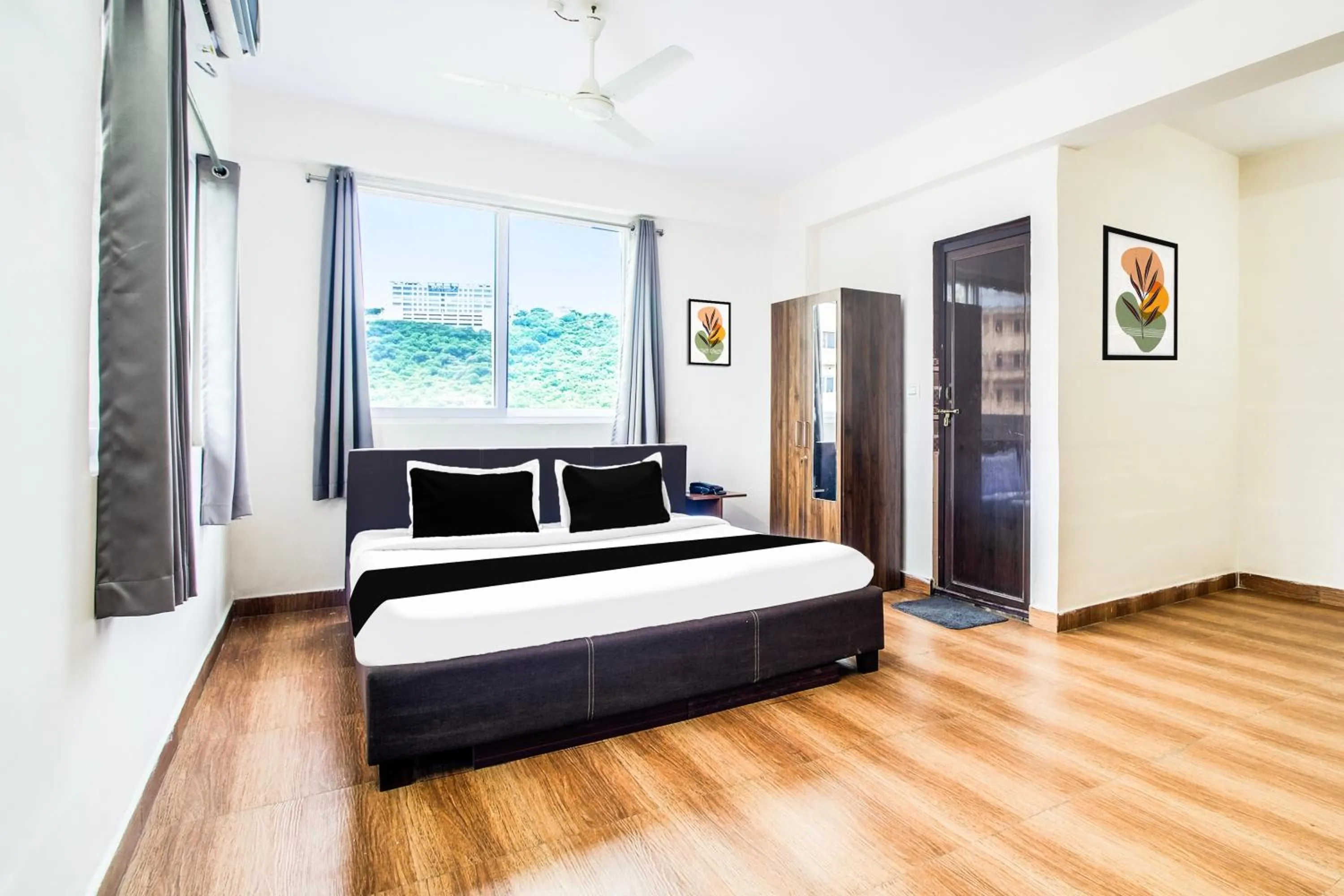 Bedroom, Bed in Super Hotel O Vizag IT Hill Rushikonda