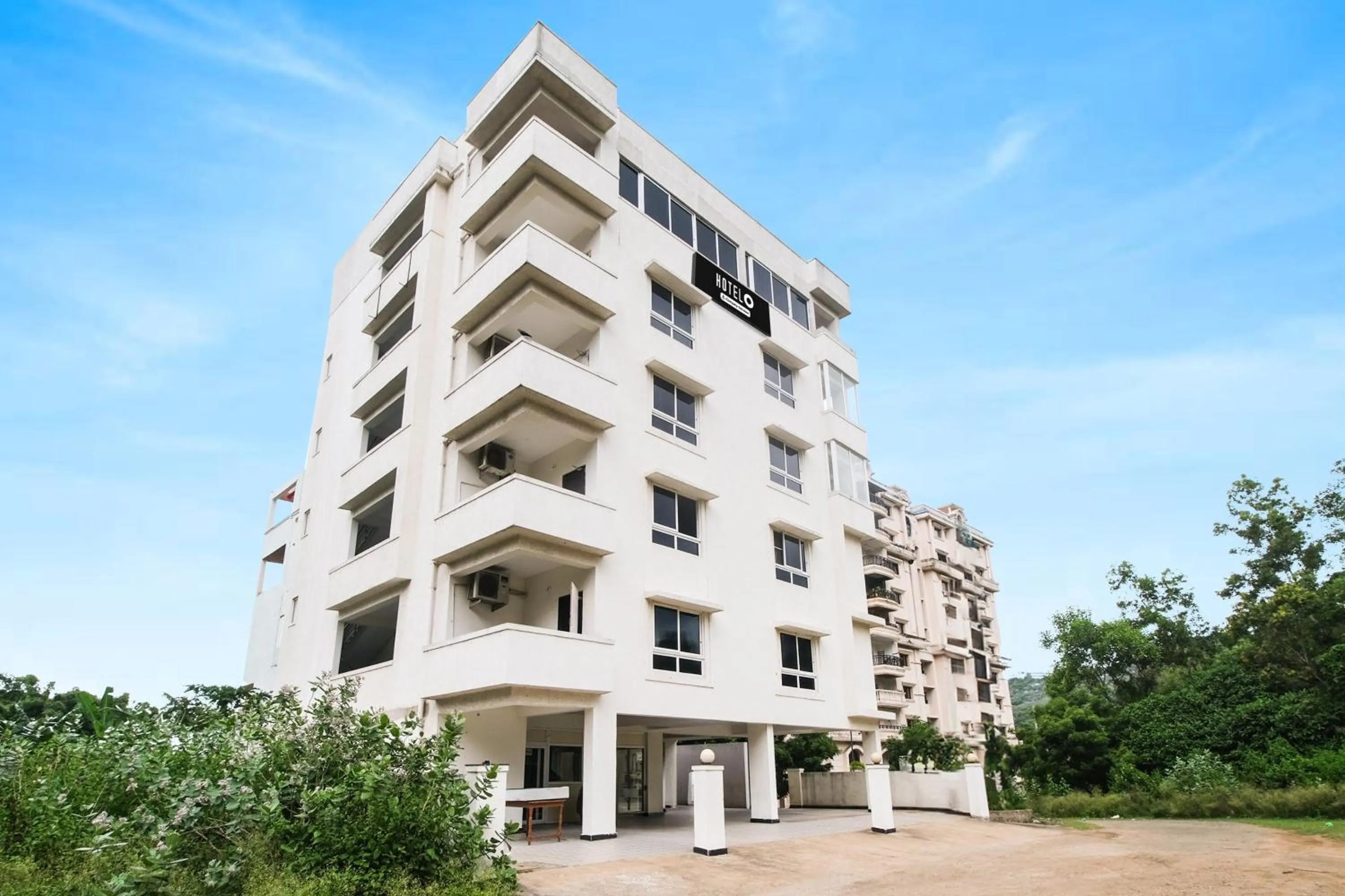 Facade/entrance in Super Hotel O Vizag IT Hill Rushikonda