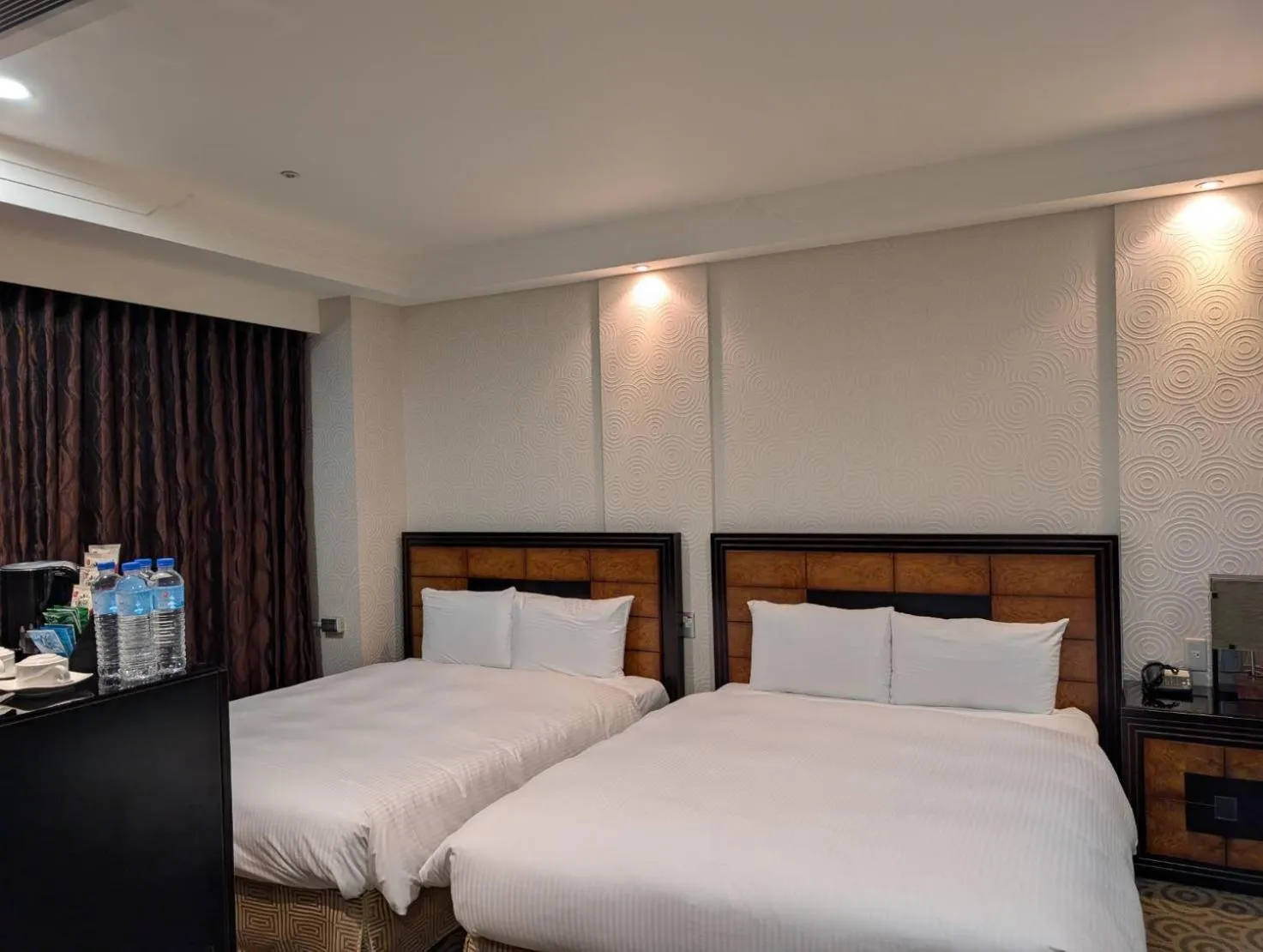 Photo of the whole room, Bed in XINSHE Hotel - Linsen