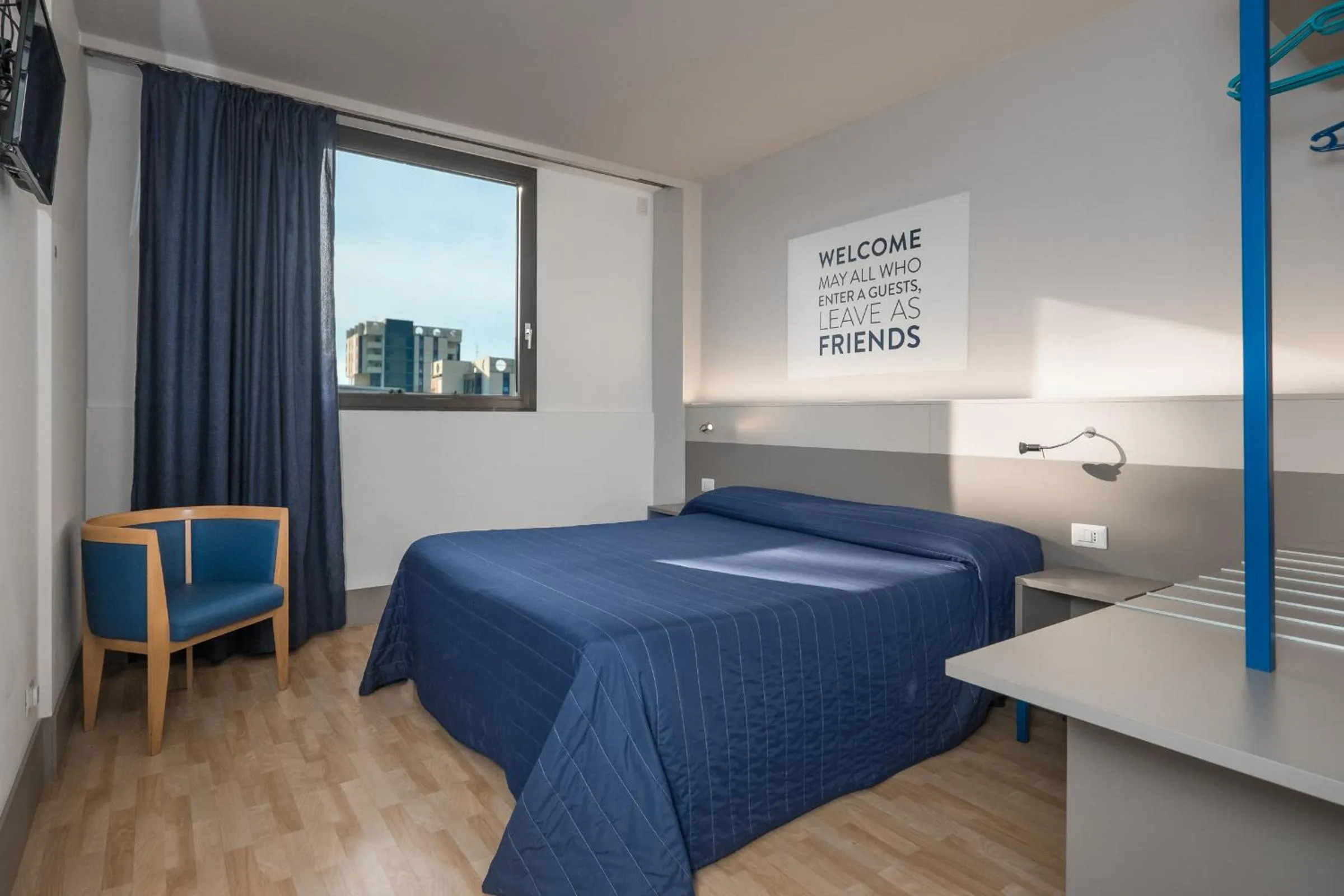 Photo of the whole room, Bed in Hotel Martini