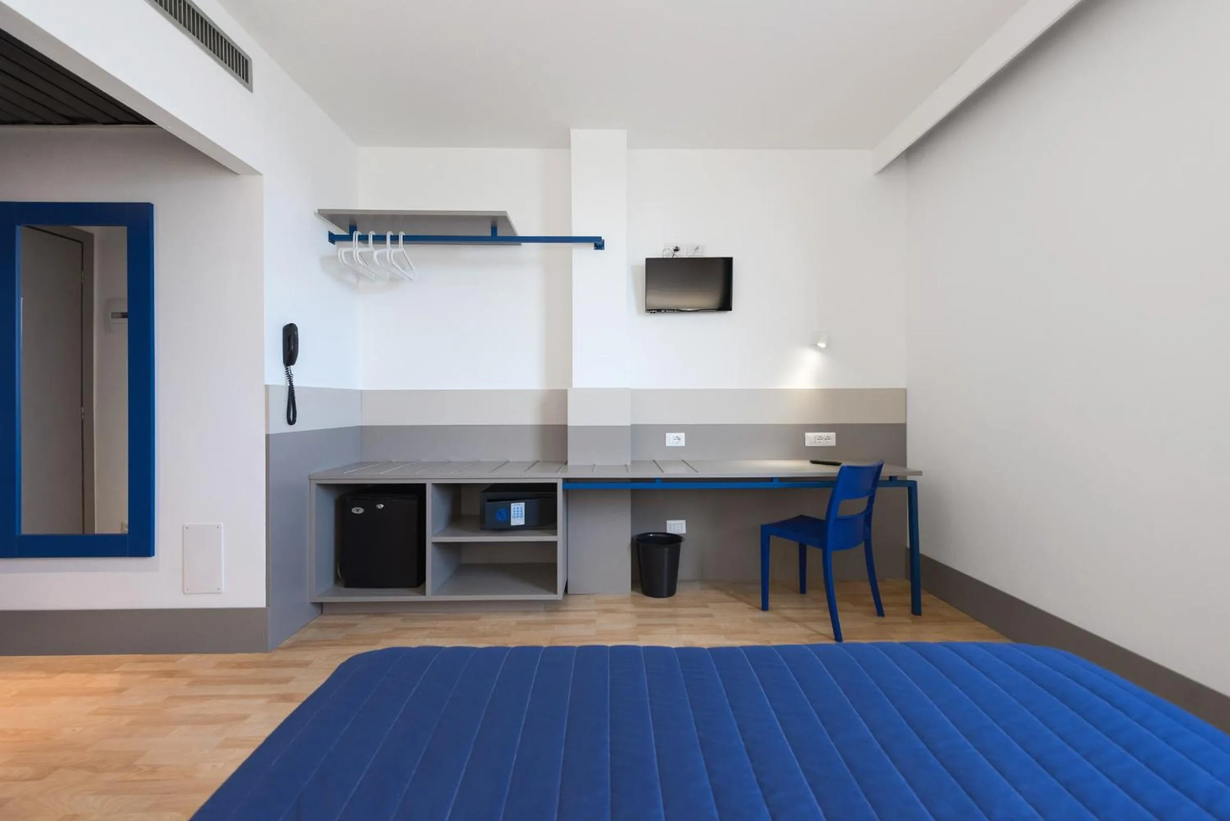 Photo of the whole room in Hotel Martini