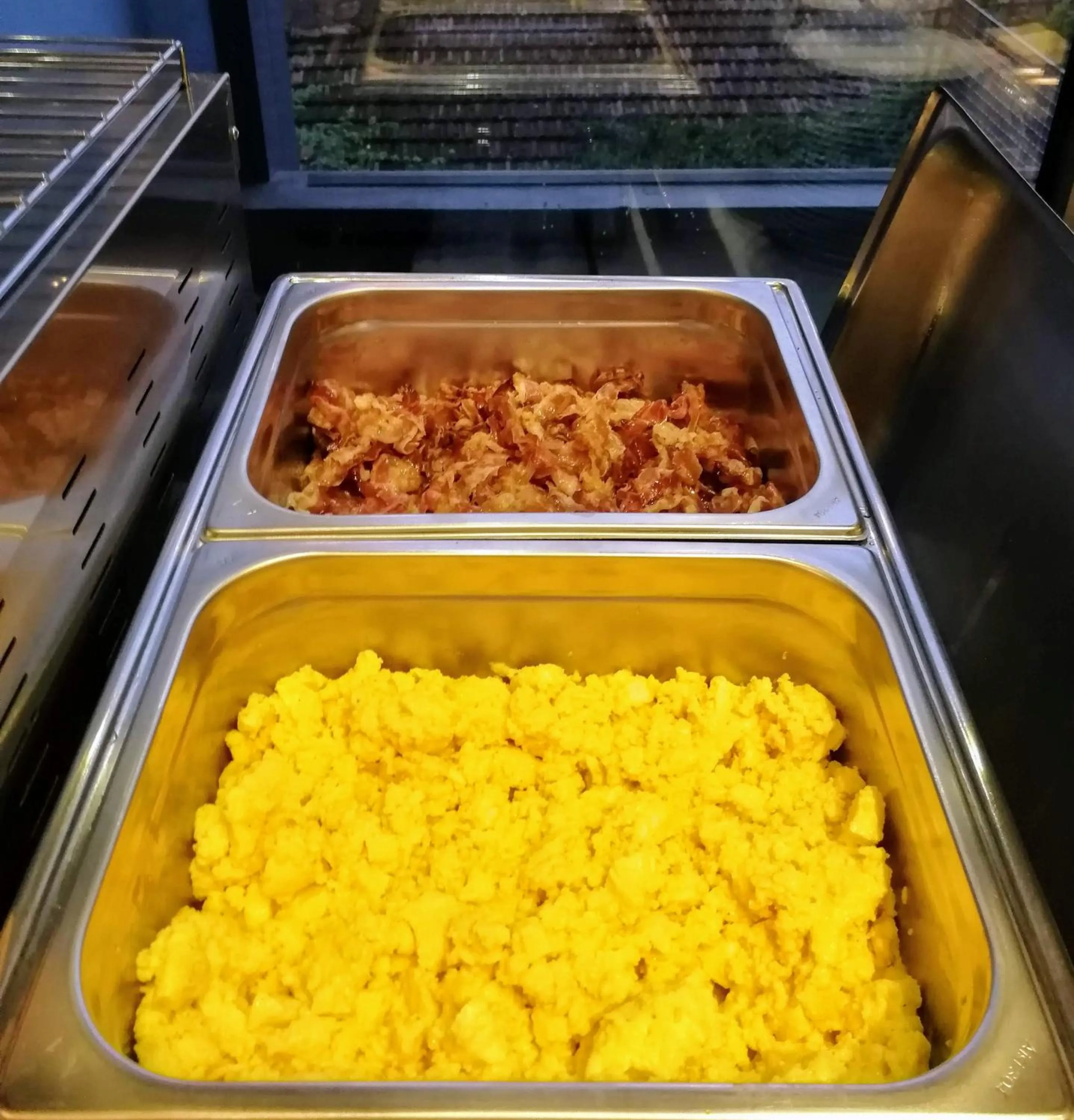 Buffet breakfast in Hotel Martini