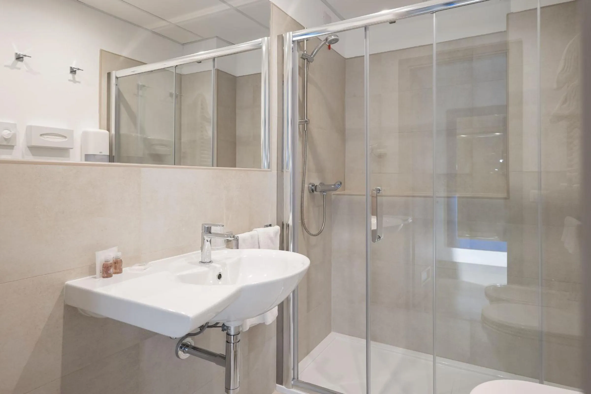 Bathroom in Hotel Martini