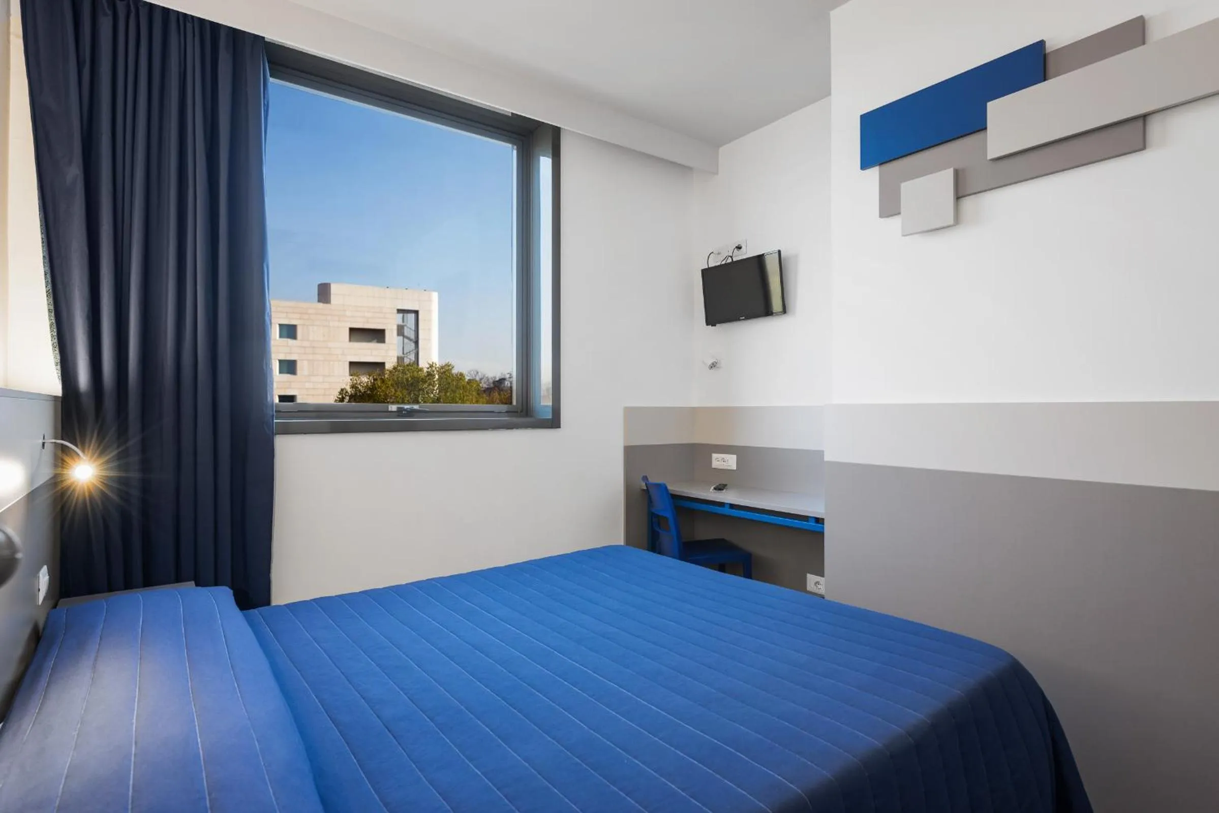 Photo of the whole room, Bed in Hotel Martini